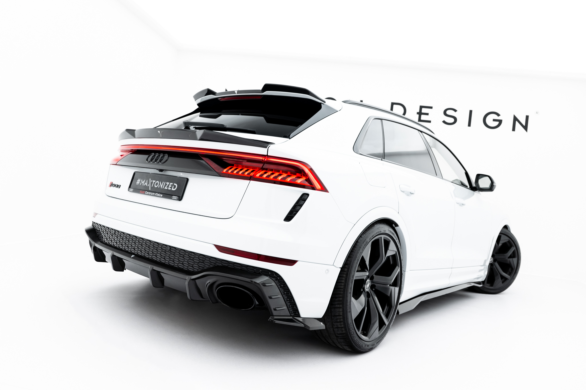 Set of Prepreg Carbon Splitters Audi RSQ8 Mk1 - Image 11