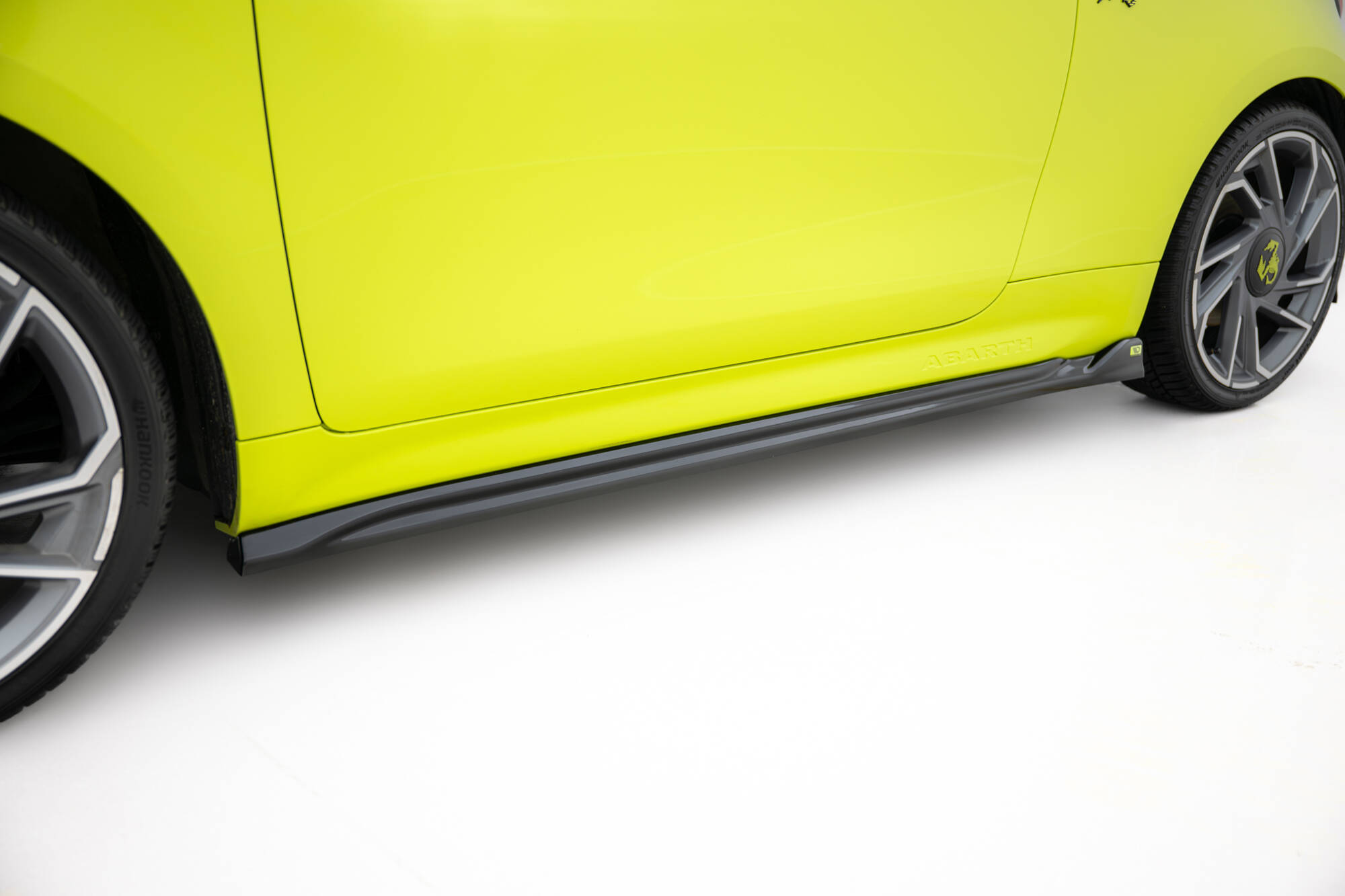 Set of Splitters Abarth 500e - Image 5