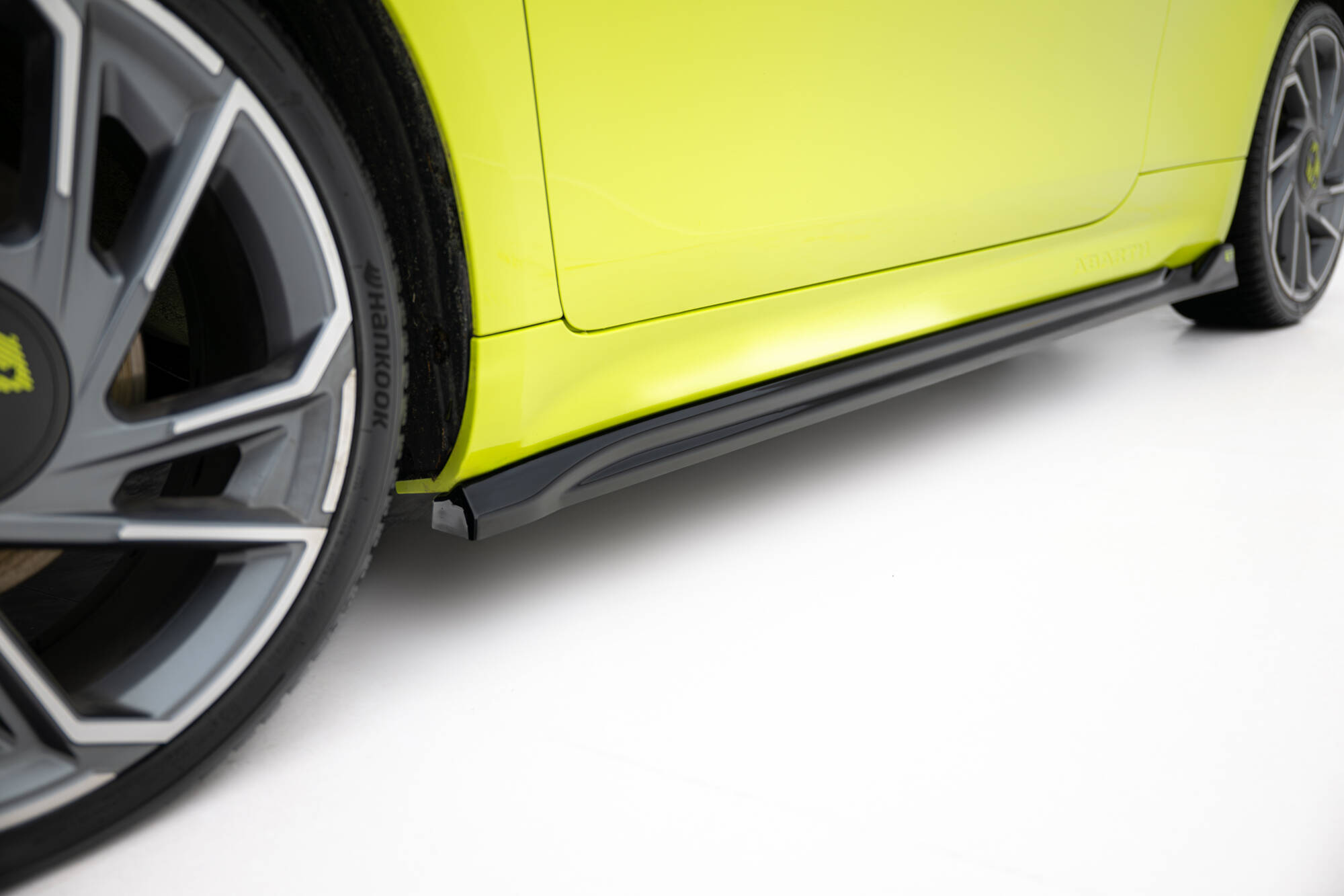 Set of Splitters Abarth 500e - Image 6