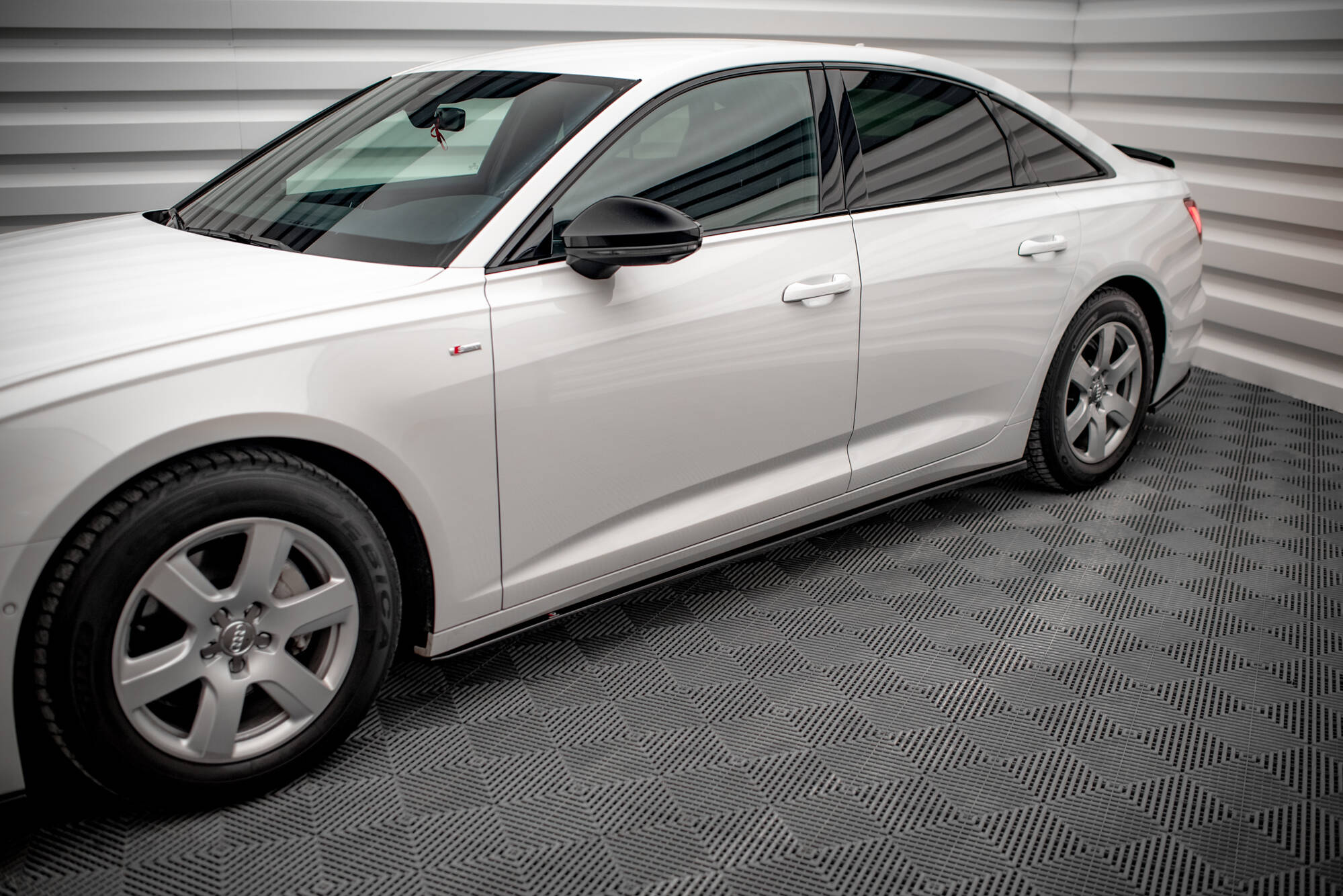 Set of Splitters Audi A6 Sedan C8 - Image 5