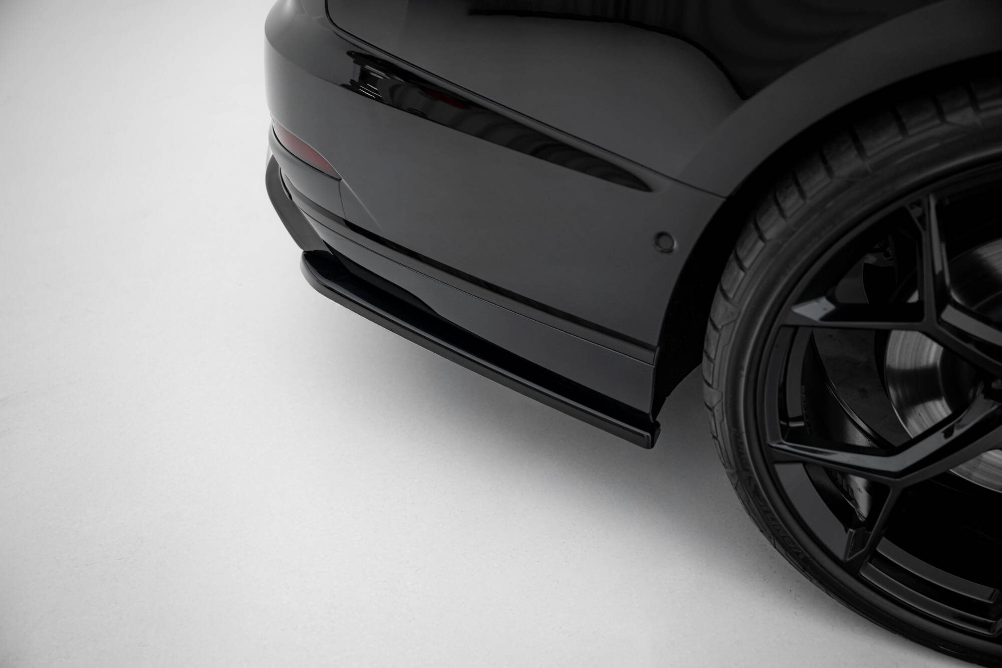 Set of Splitters Audi S8 D5 - Image 11