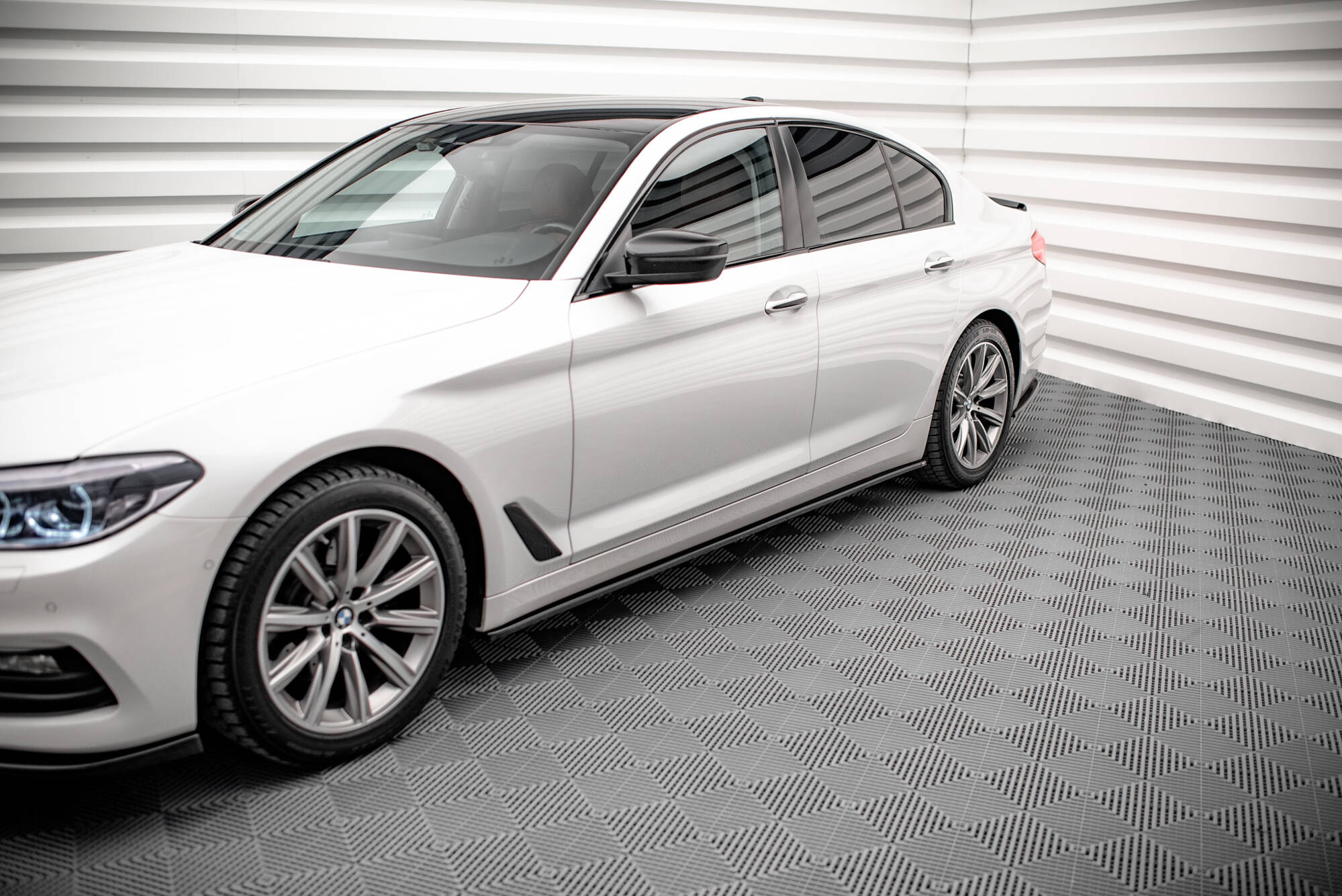 Set of Splitters BMW 5 Sedan G30 - Image 5