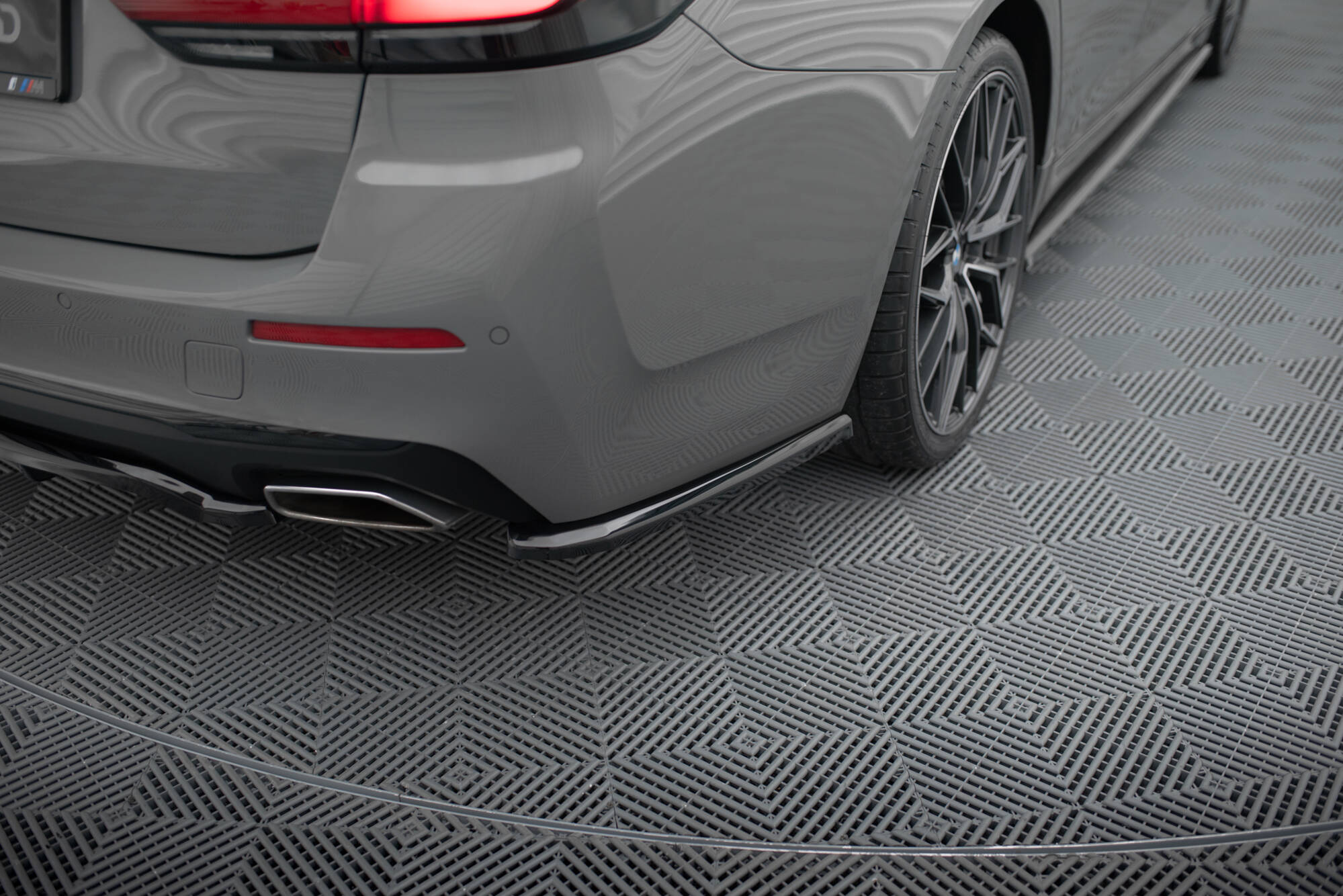 Set of Splitters BMW 5 Touring G31 - Image 10