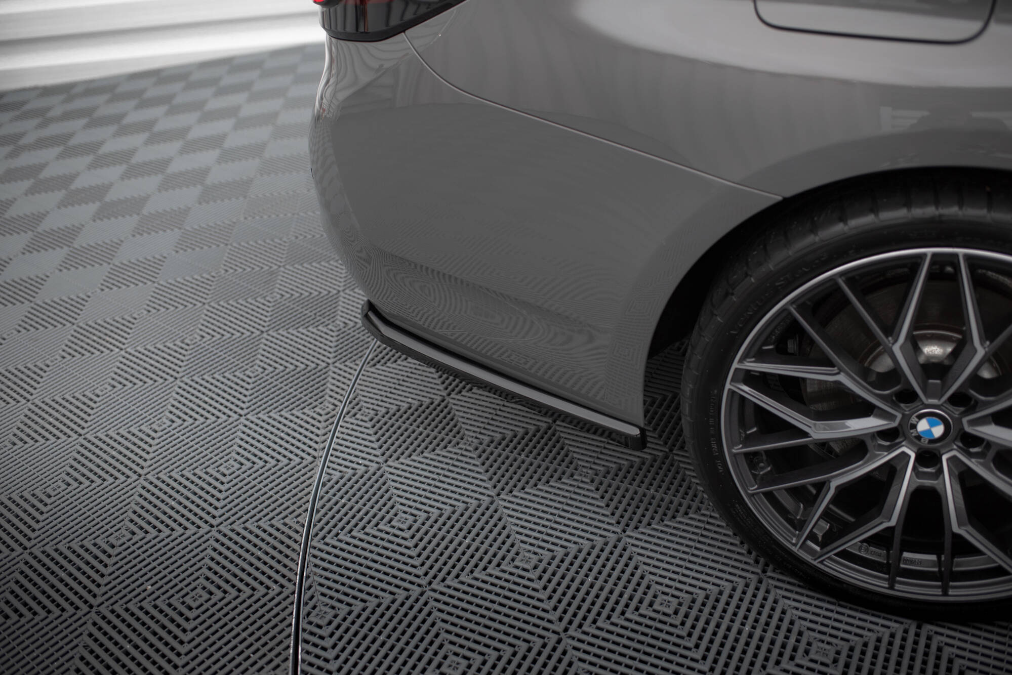Set of Splitters BMW 5 Touring G31 - Image 11