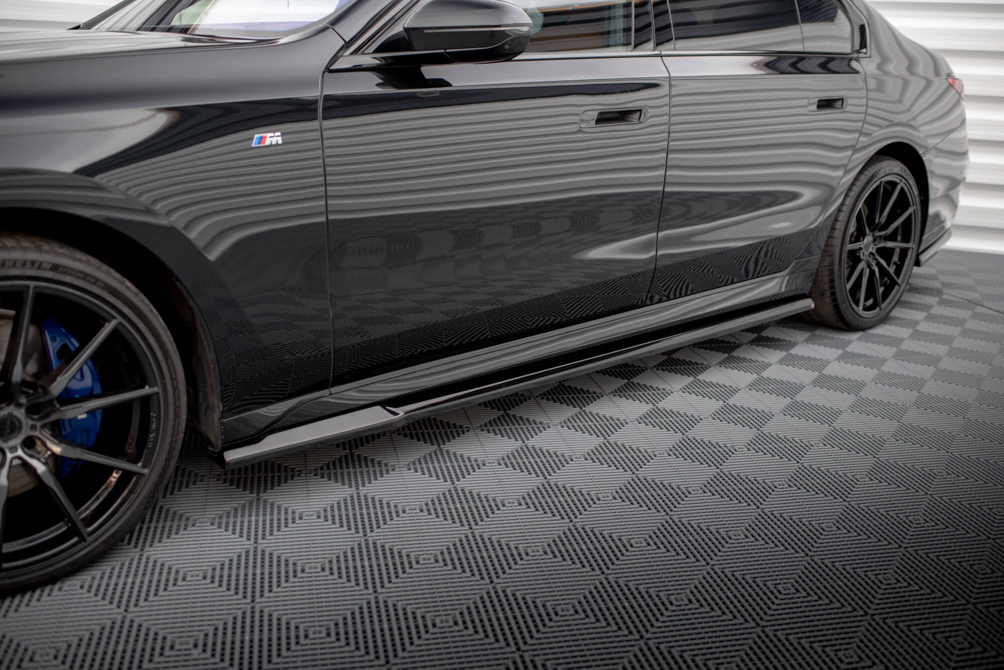 Set of Splitters BMW 740d M-Pack G70 - Image 5