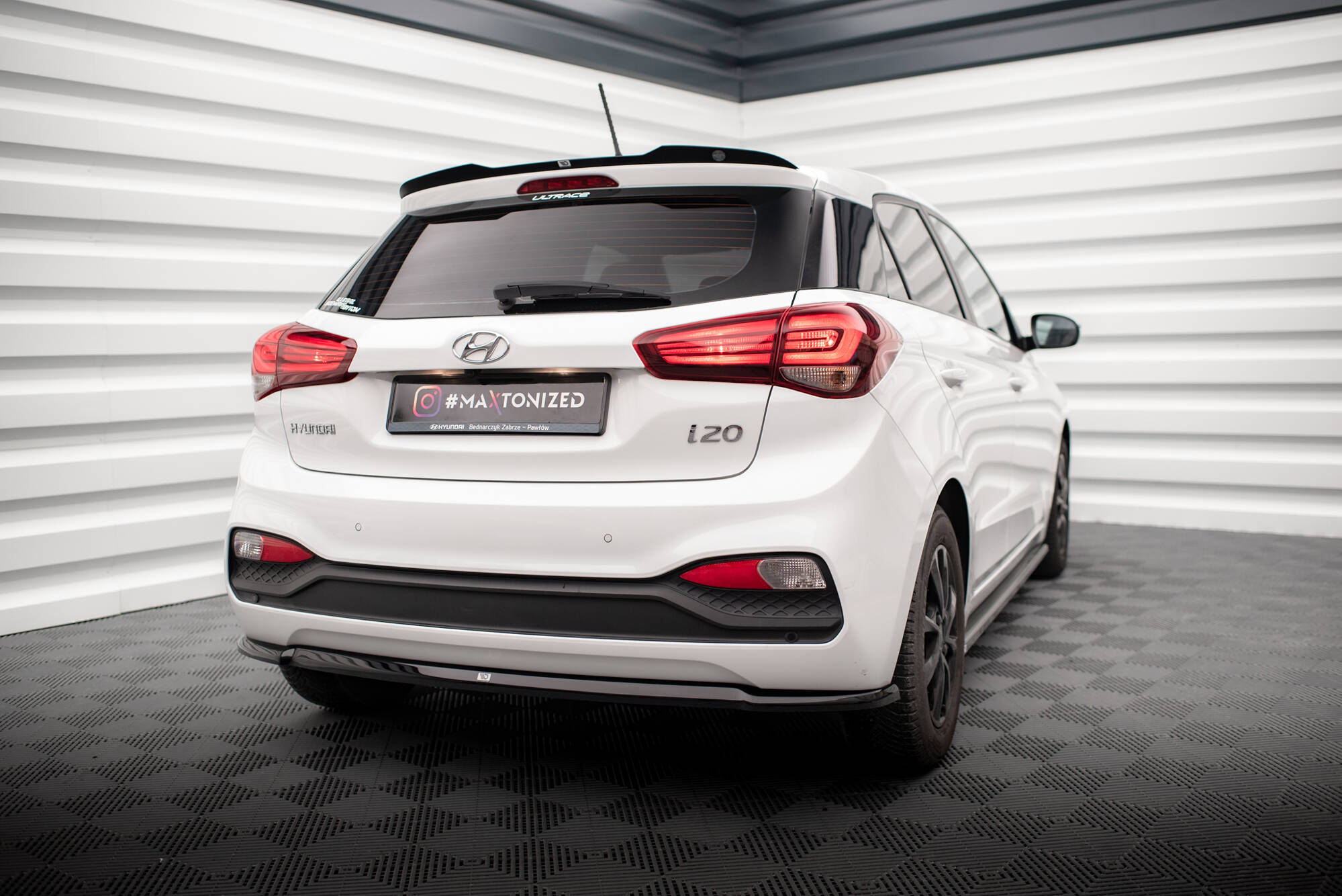 Set of Splitters Hyundai I20 Mk2 Facelift - Image 11