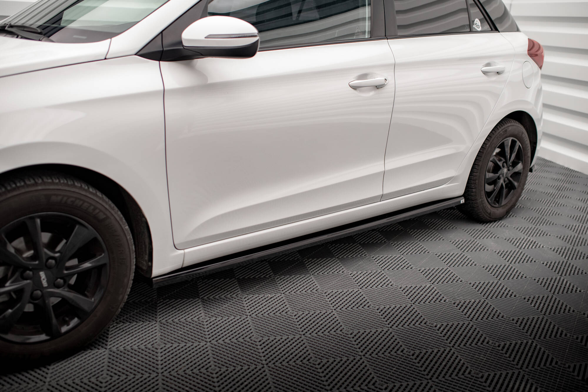 Set of Splitters Hyundai I20 Mk2 Facelift - Image 5