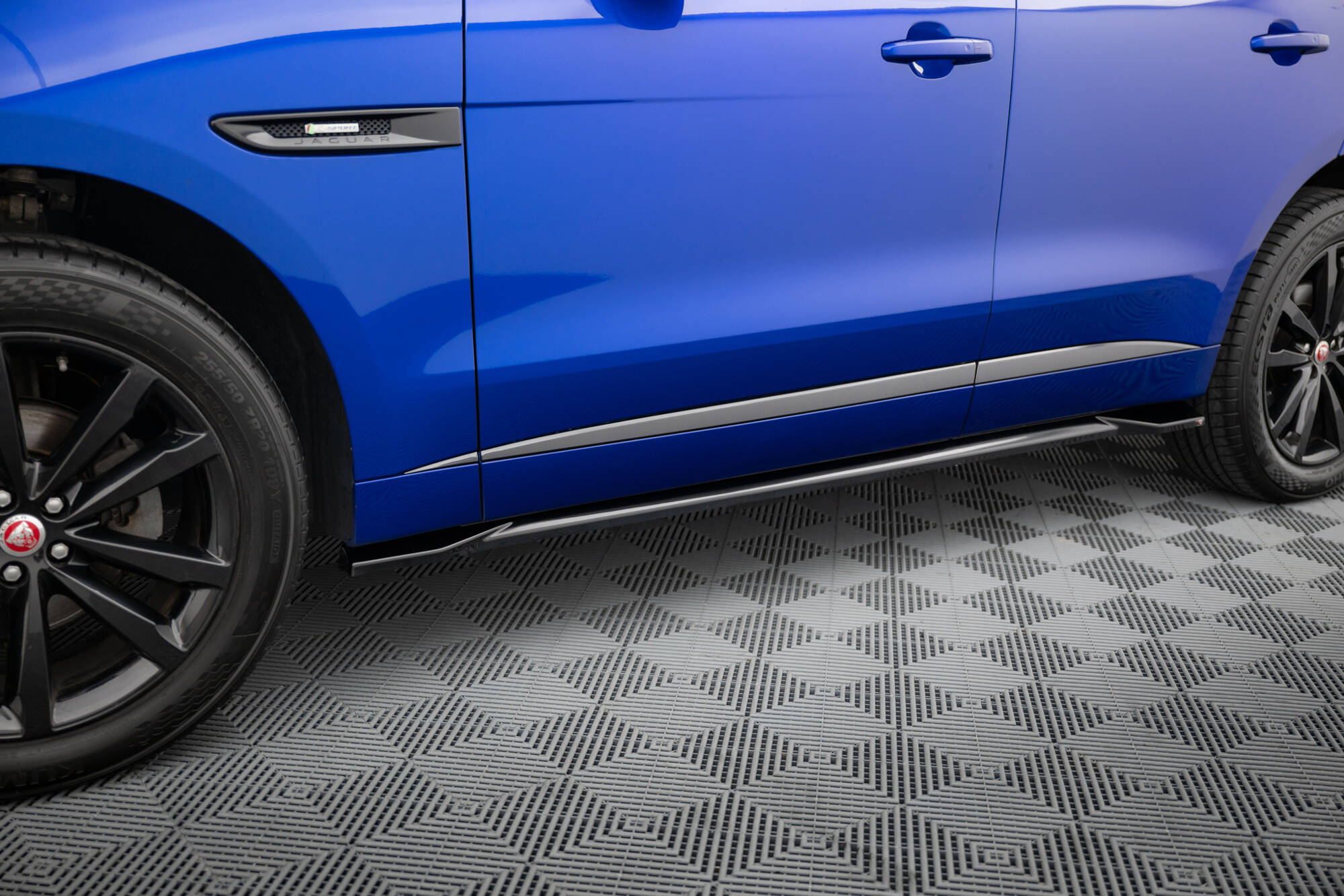 Set of Splitters Jaguar F-Pace R-Sport Mk1 - Image 5