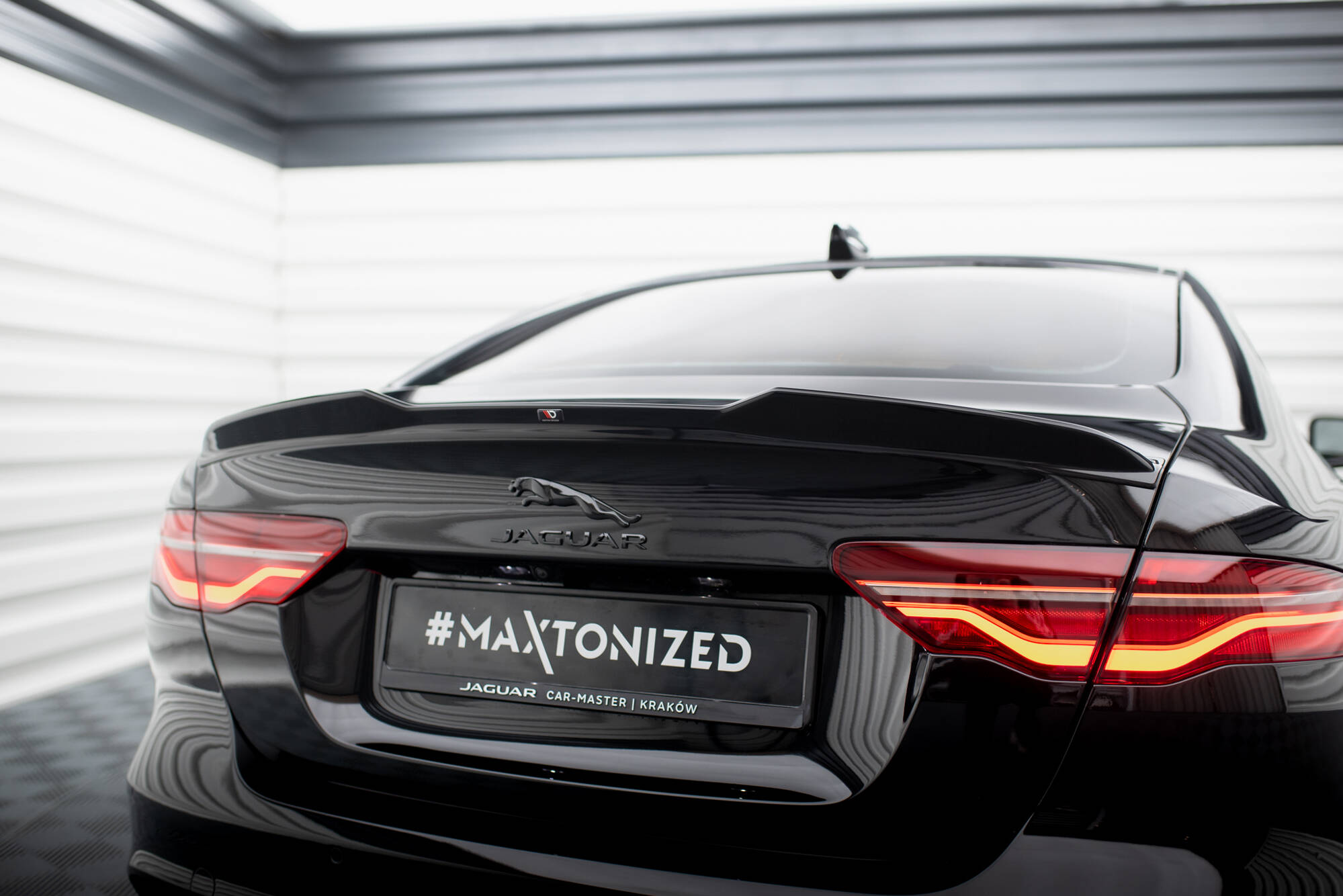 Set of Splitters Jaguar XE X760 Facelift - Image 11