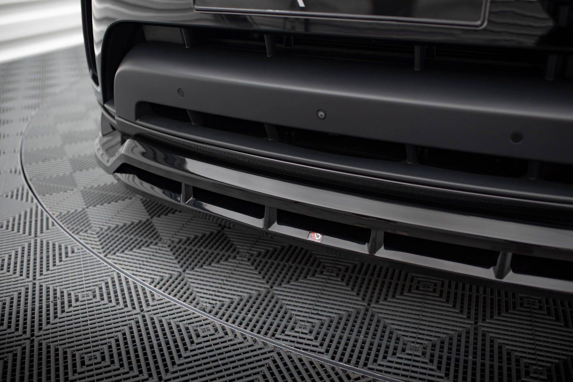 Set of Splitters Land Rover Discovery HSE Mk5 - Image 2