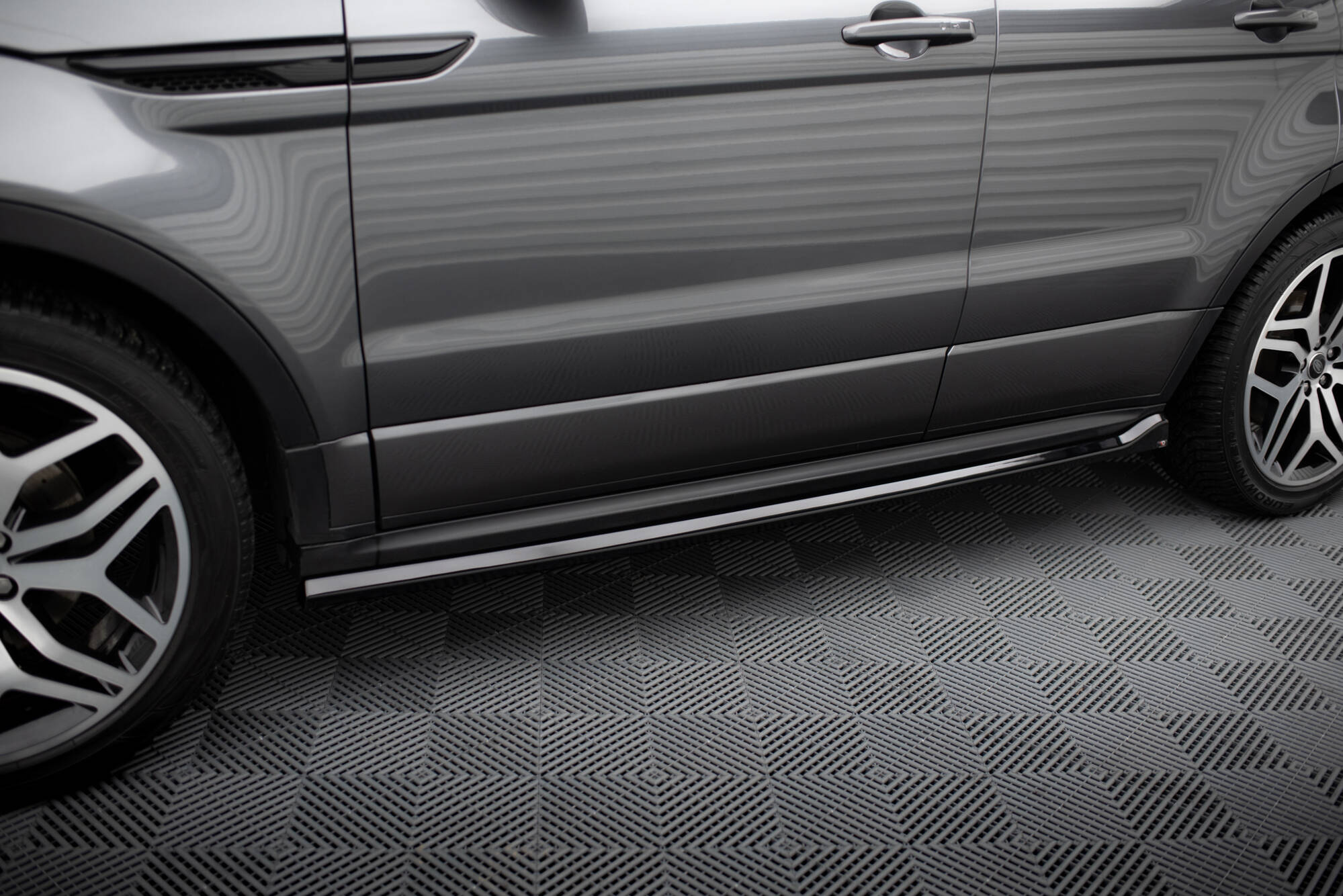 Set of Splitters Land Rover Range Rover Evoque HSE Dynamic Mk1 Facelift - Image 5