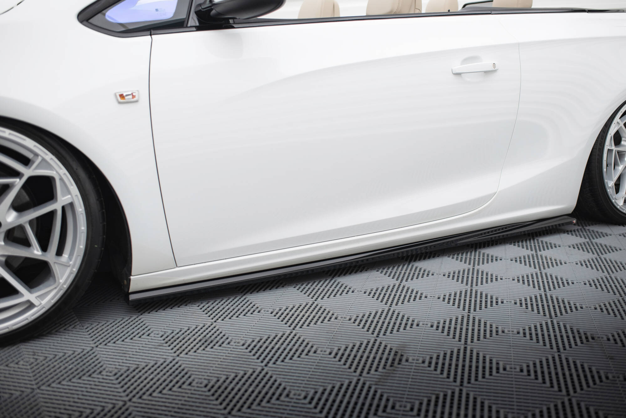 Set of Splitters Opel Cascada - Image 5