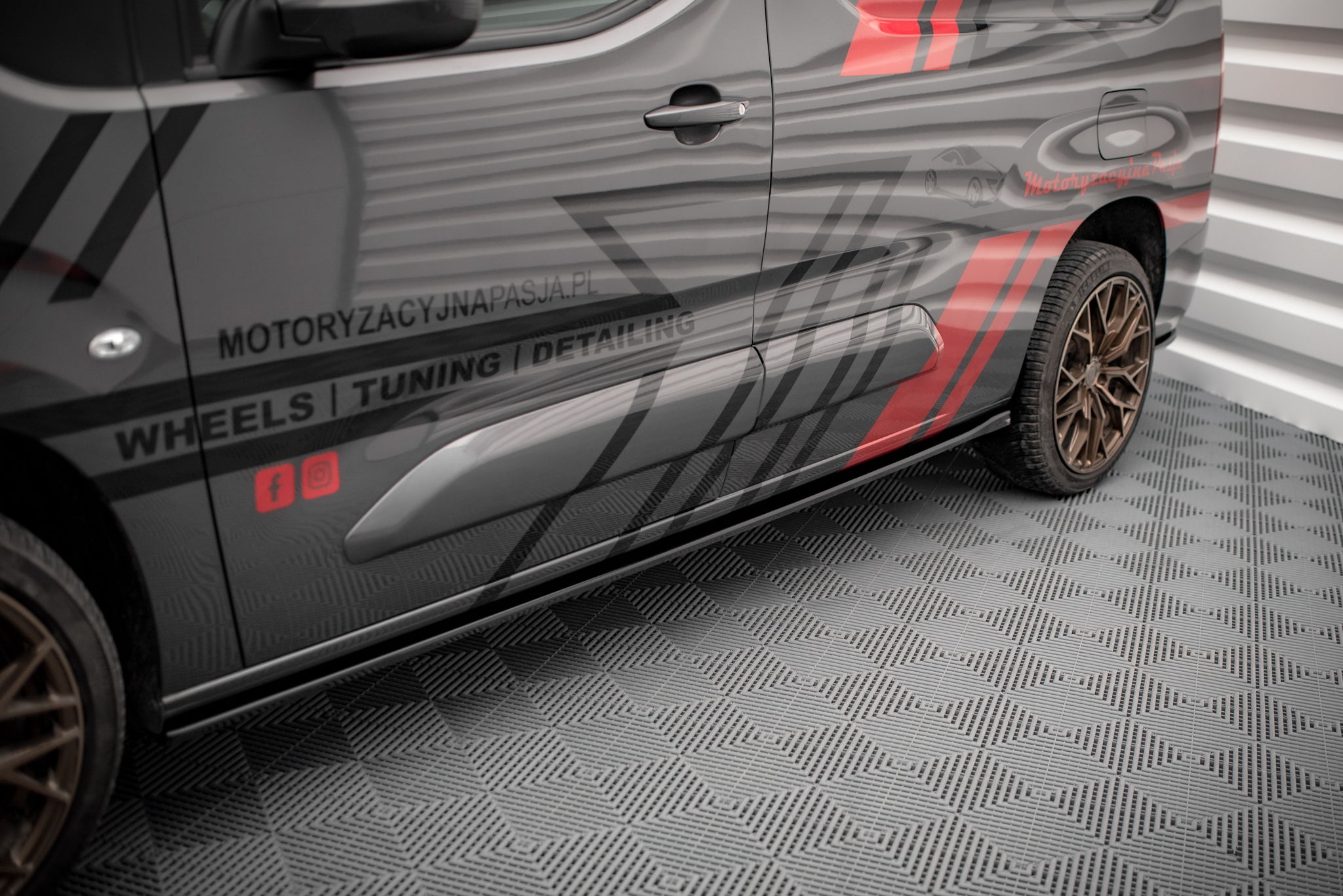 Set of Splitters Peugeot Partner Mk3 - Image 6