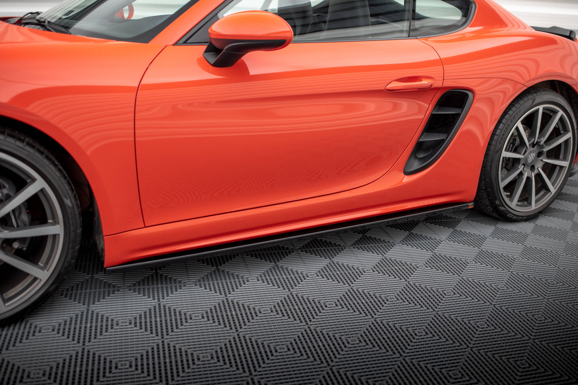 Set of Splitters Porsche 718 Cayman 982c - Image 6