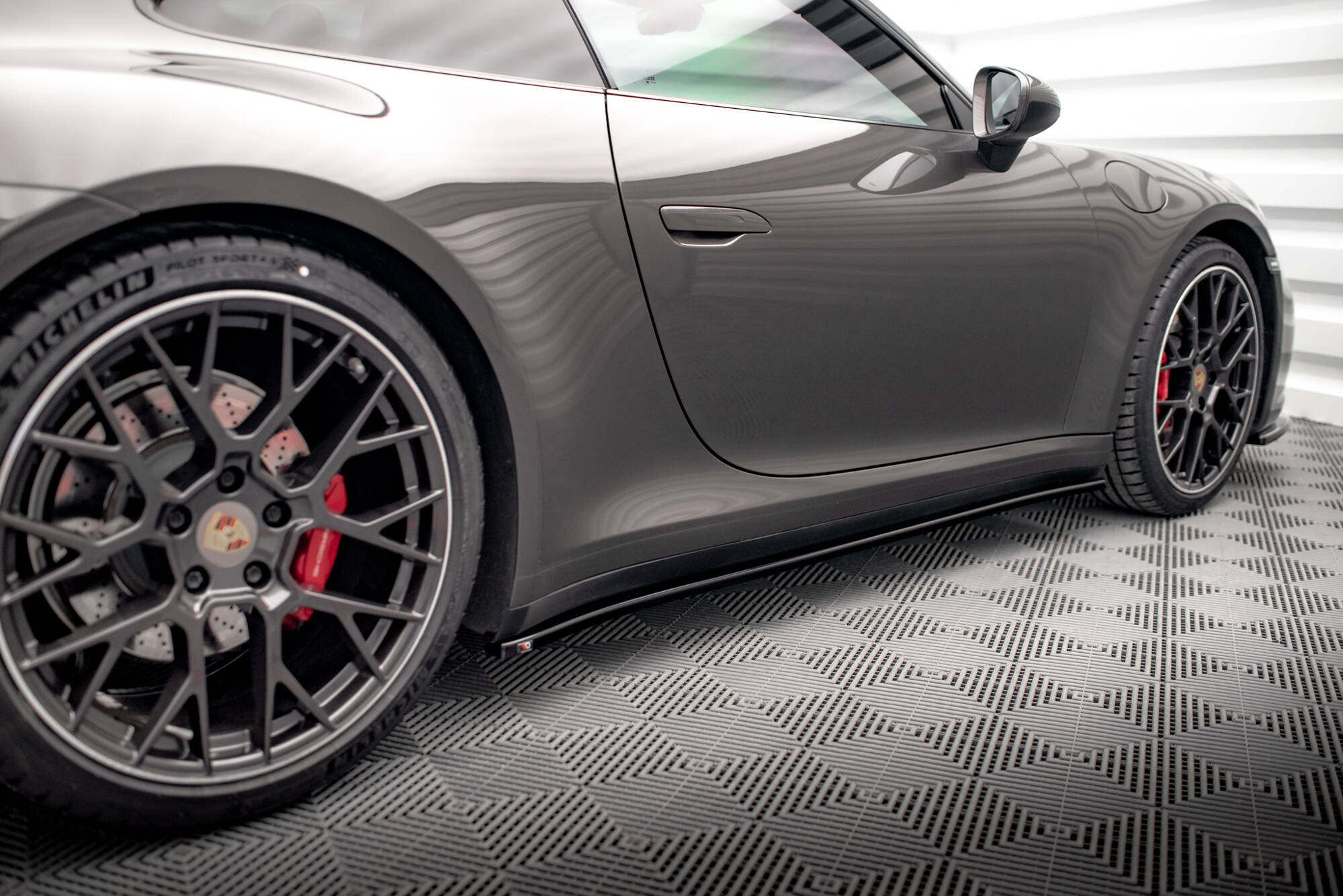 Set of Splitters Porsche 911 Carrera 4S 992 - Image 7