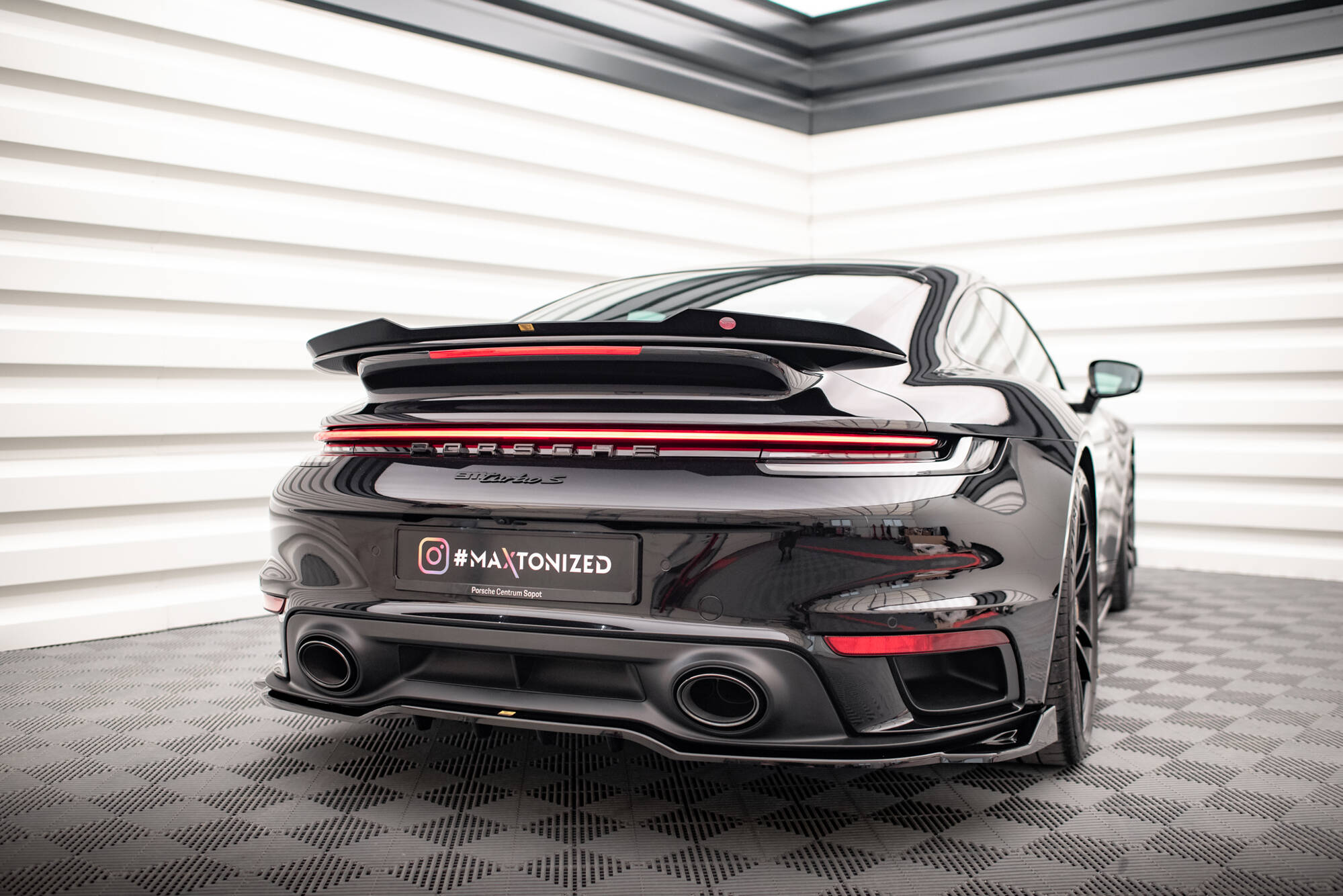 Set of Splitters Porsche 911 Turbo S 992 - Image 9