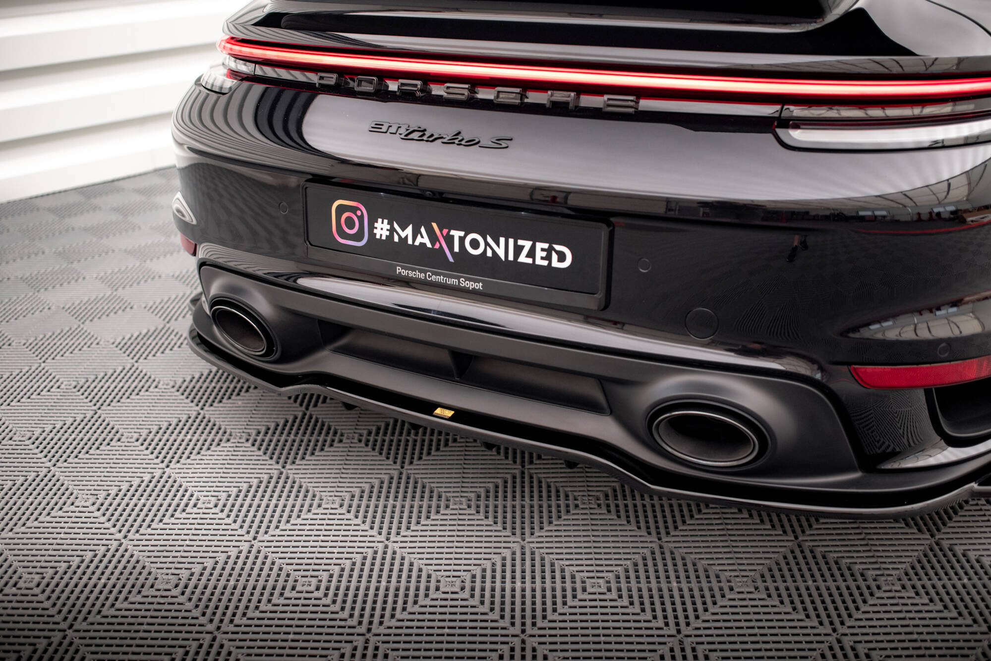 Set of Splitters Porsche 911 Turbo S 992 - Image 12