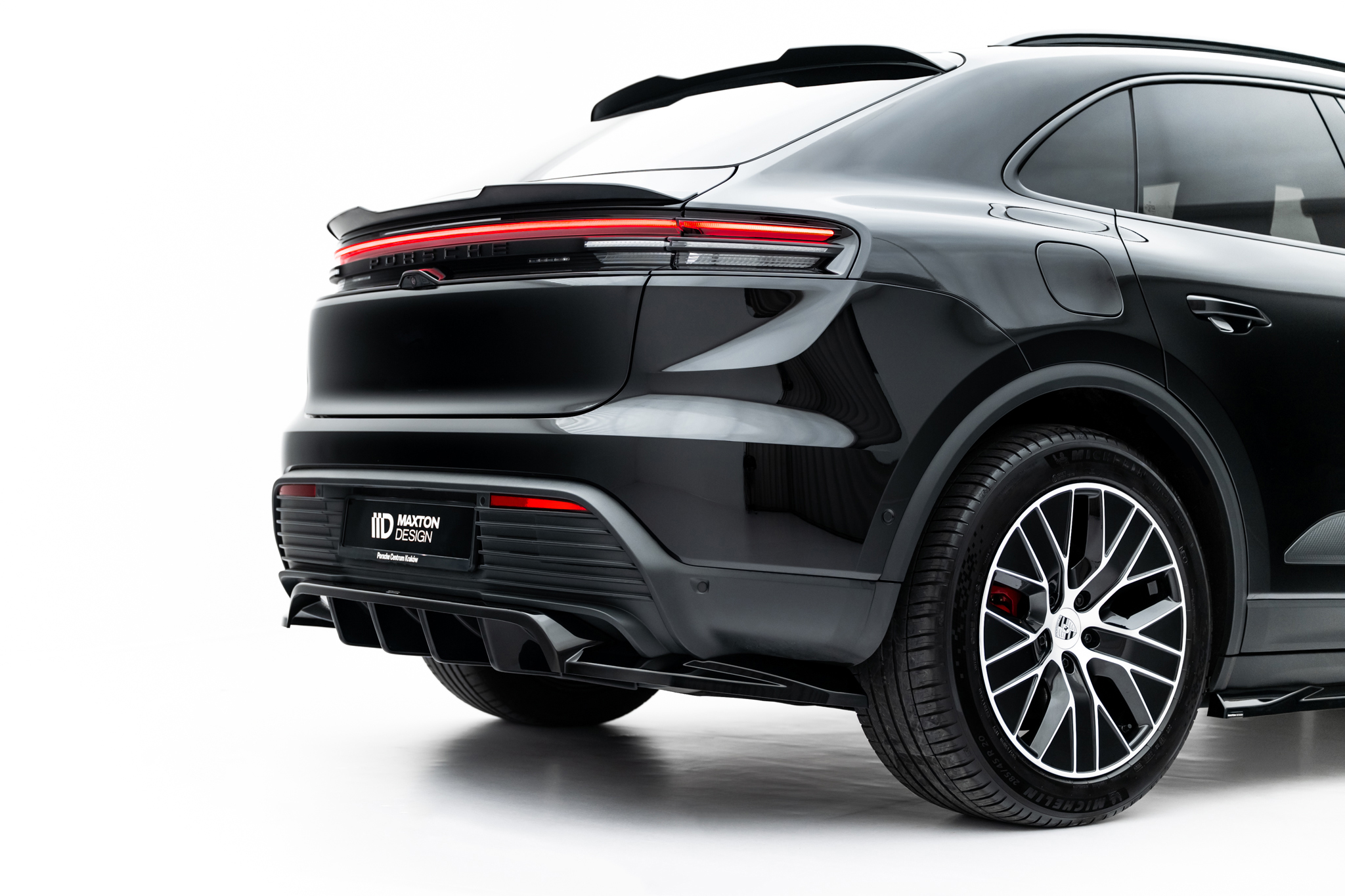 Set of Splitters Porsche Macan EV Mk1 - Image 20
