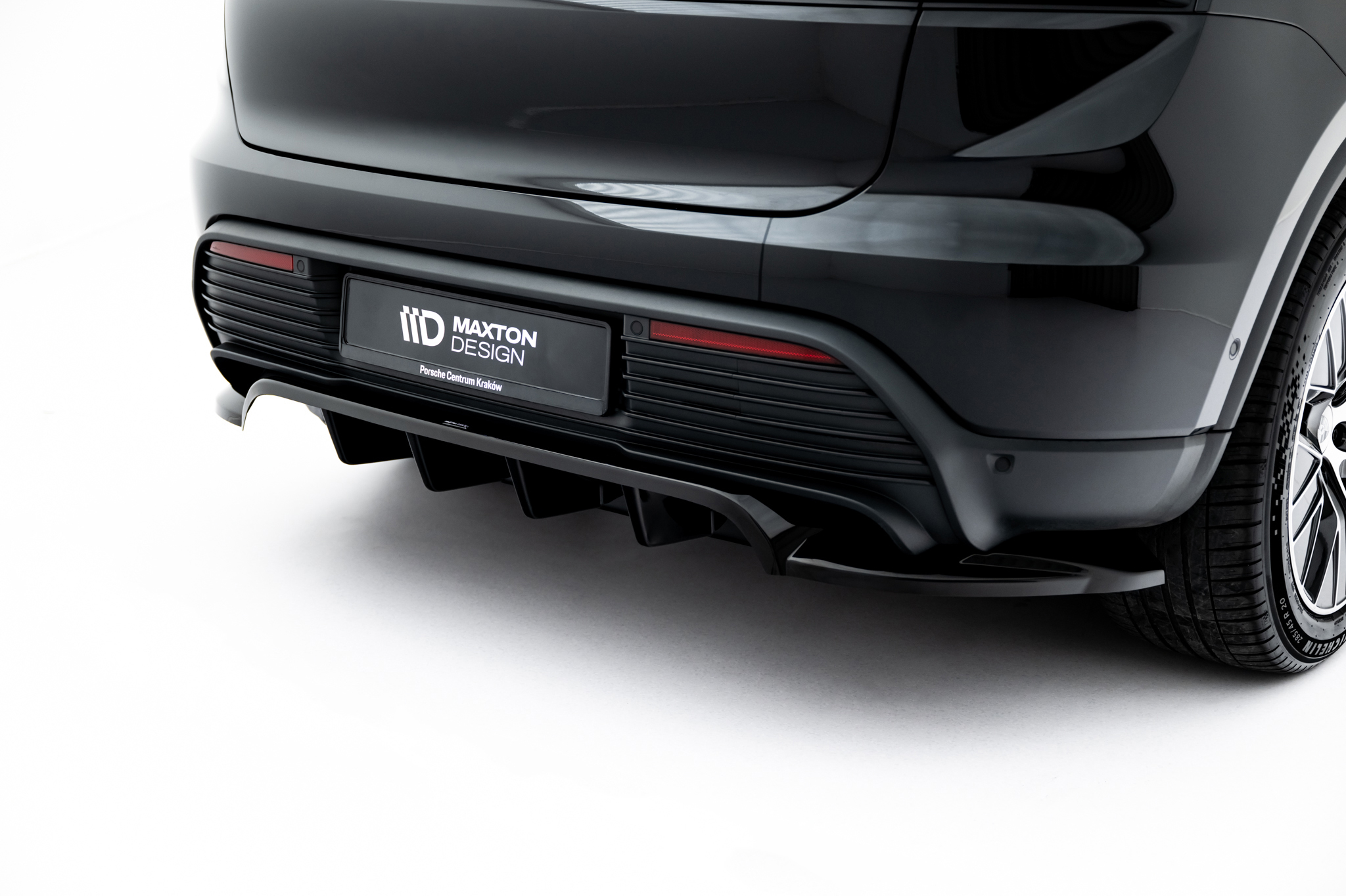 Set of Splitters Porsche Macan EV Mk1 - Image 22