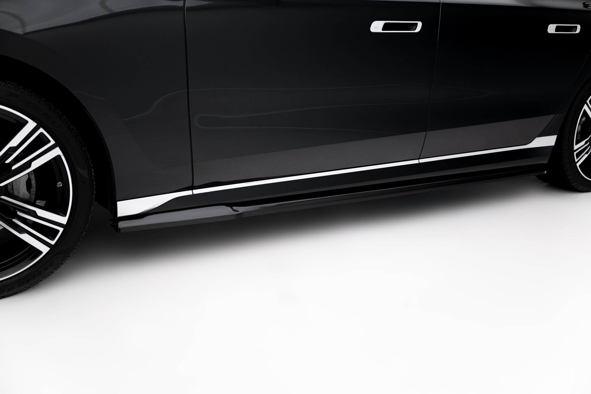 Set of Splitters V.1 BMW 7 G70 - Image 6