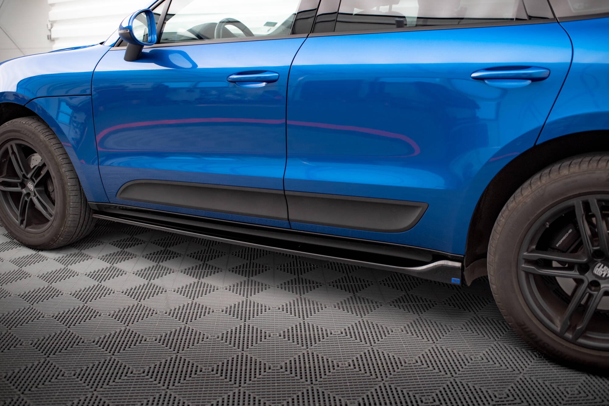 Set of Splitters V.1 Porsche Macan Mk1 - Image 5