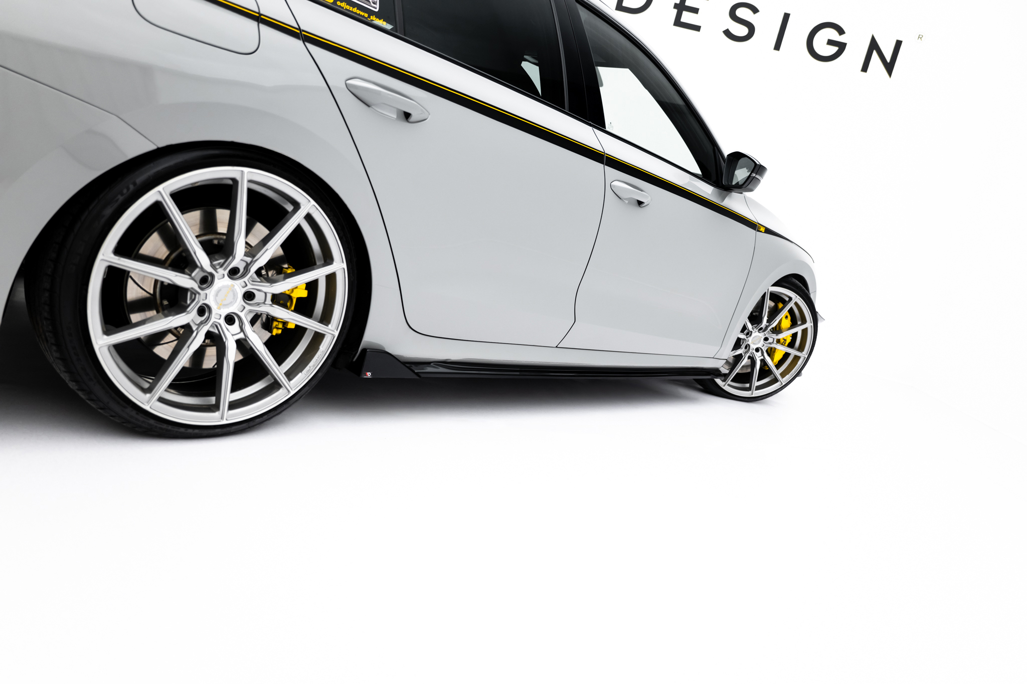 Set of Splitters V.2 Skoda Octavia RS Combi Mk4 - Image 8