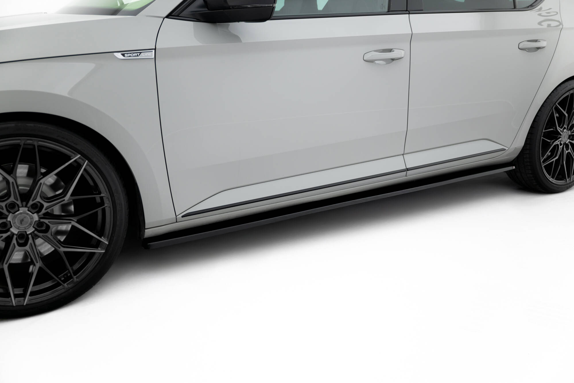 Set of Splitters V.2 Skoda Superb Liftback Mk3 - Image 5