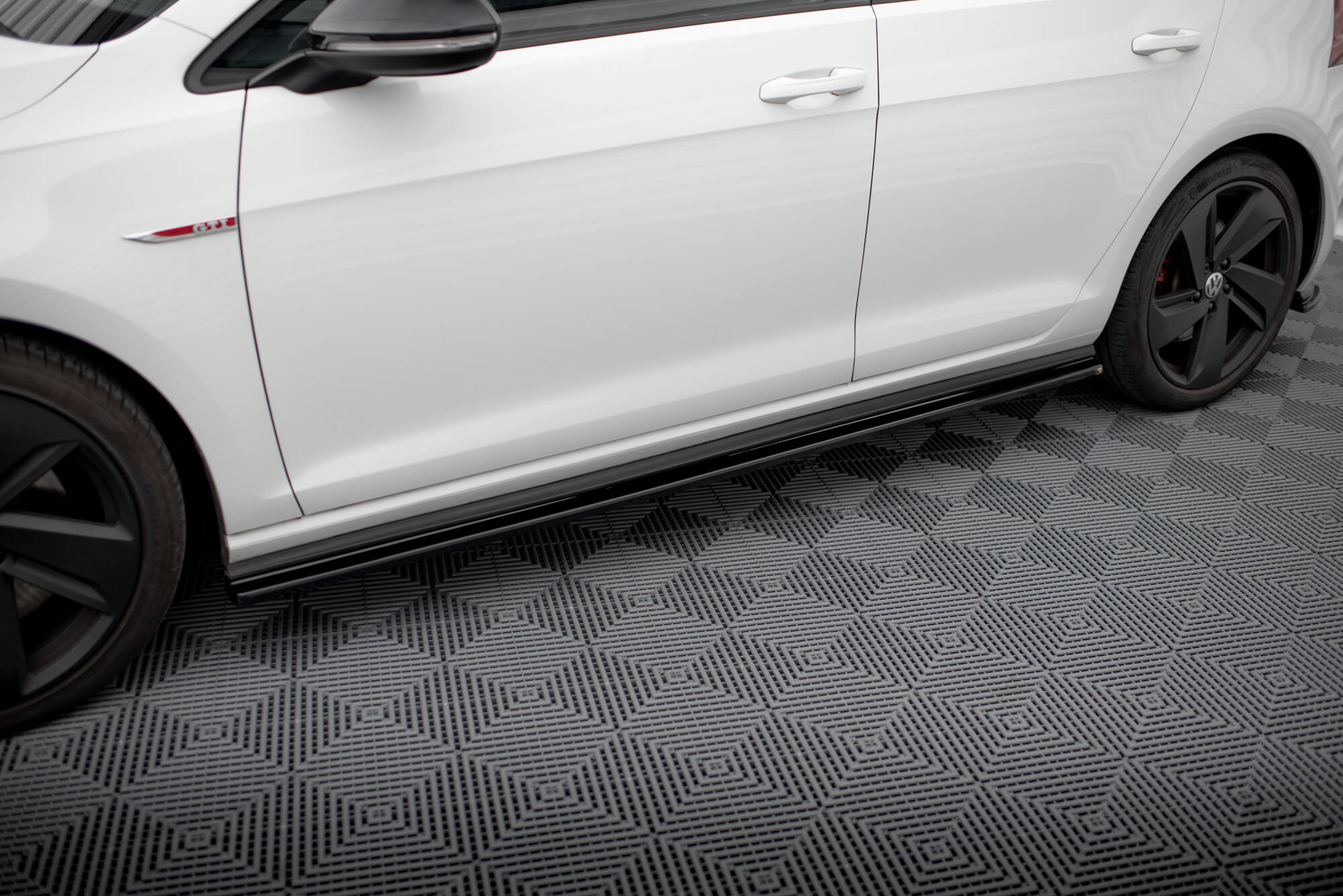 Set of Splitters Volkswagen Golf GTI Mk7 Facelift - Image 5