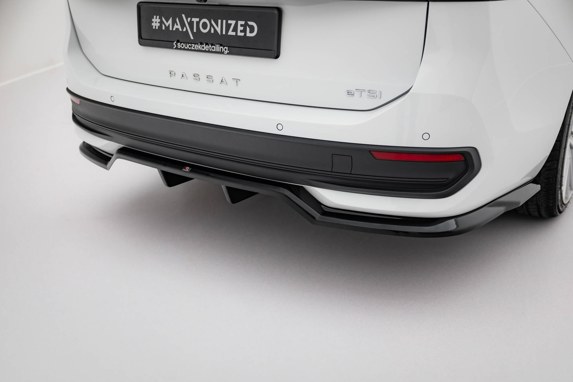 Set of Splitters Volkswagen Passat B9 - Image 7