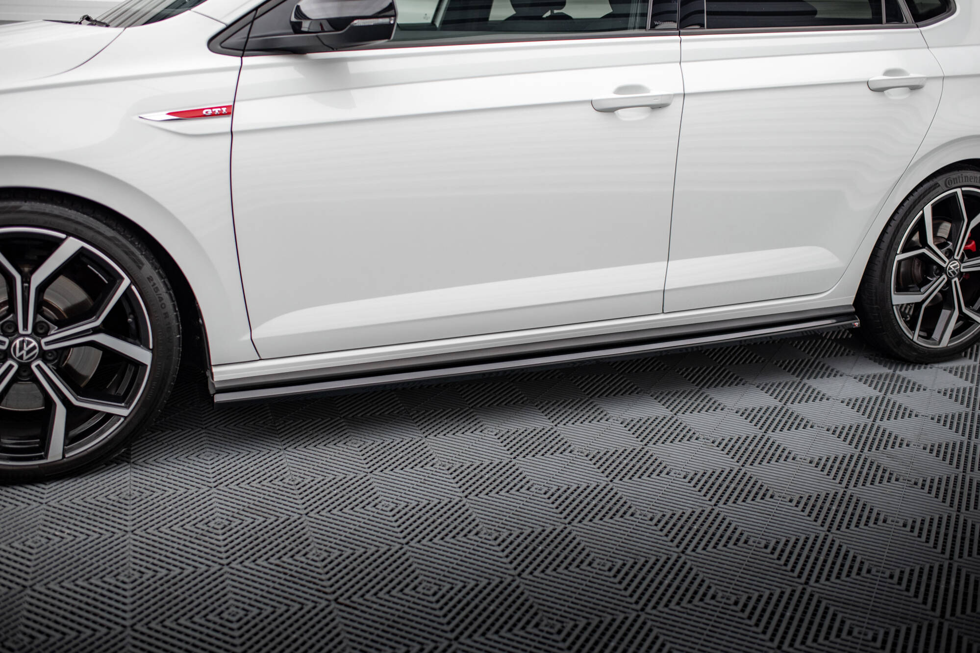 Set of Splitters Volkswagen Polo GTI Mk6 Facelift - Image 5
