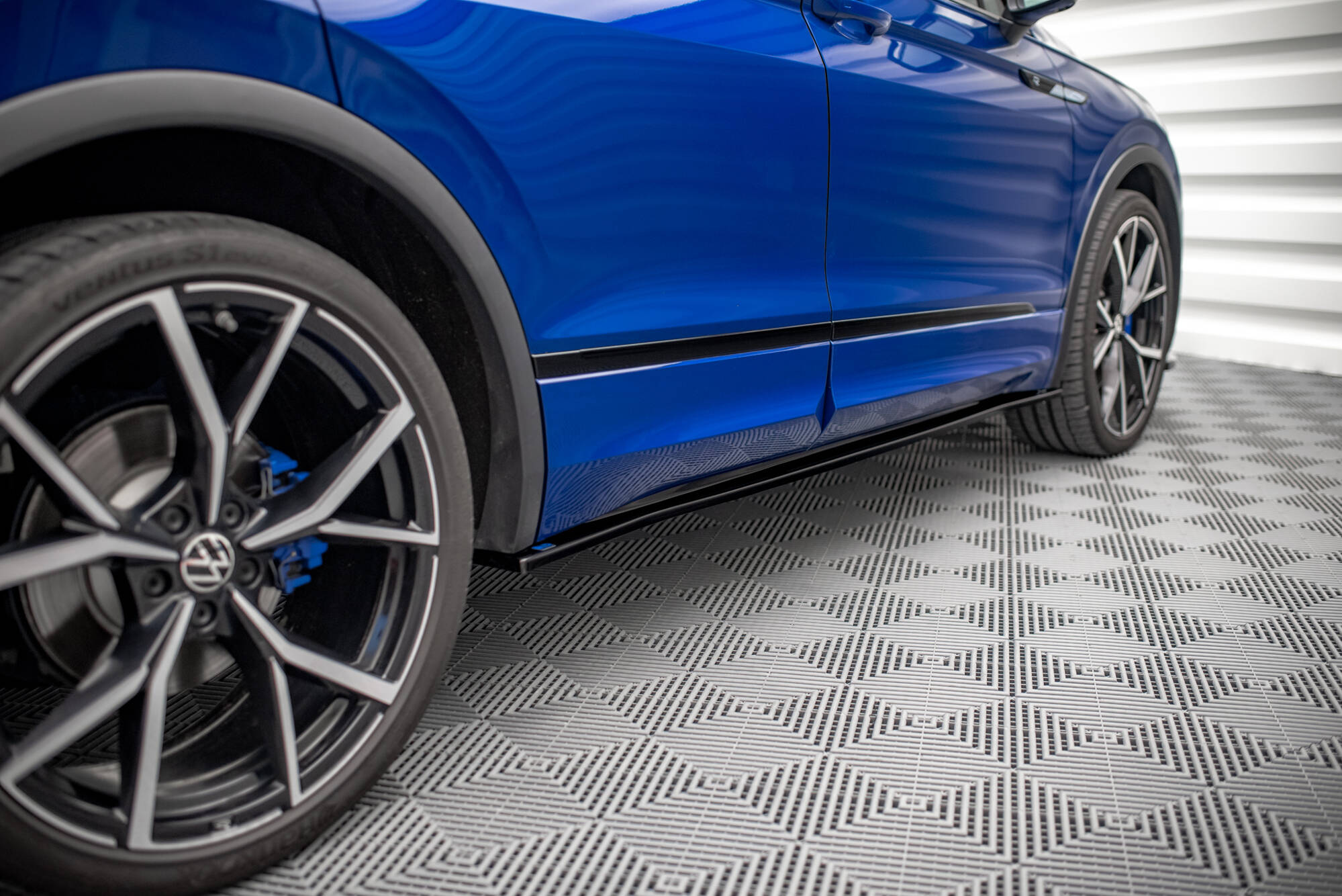 Set of Splitters Volkswagen Tiguan R Mk2 Facelift - Image 4