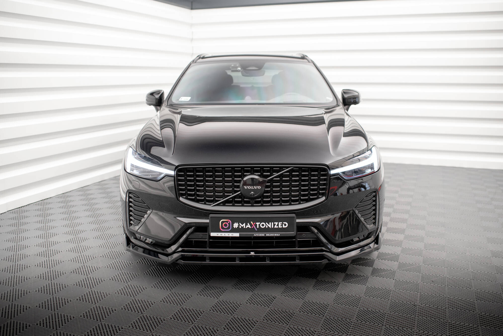Set of Splitters Volvo XC60 R-Design Mk2 Facelift - Image 2