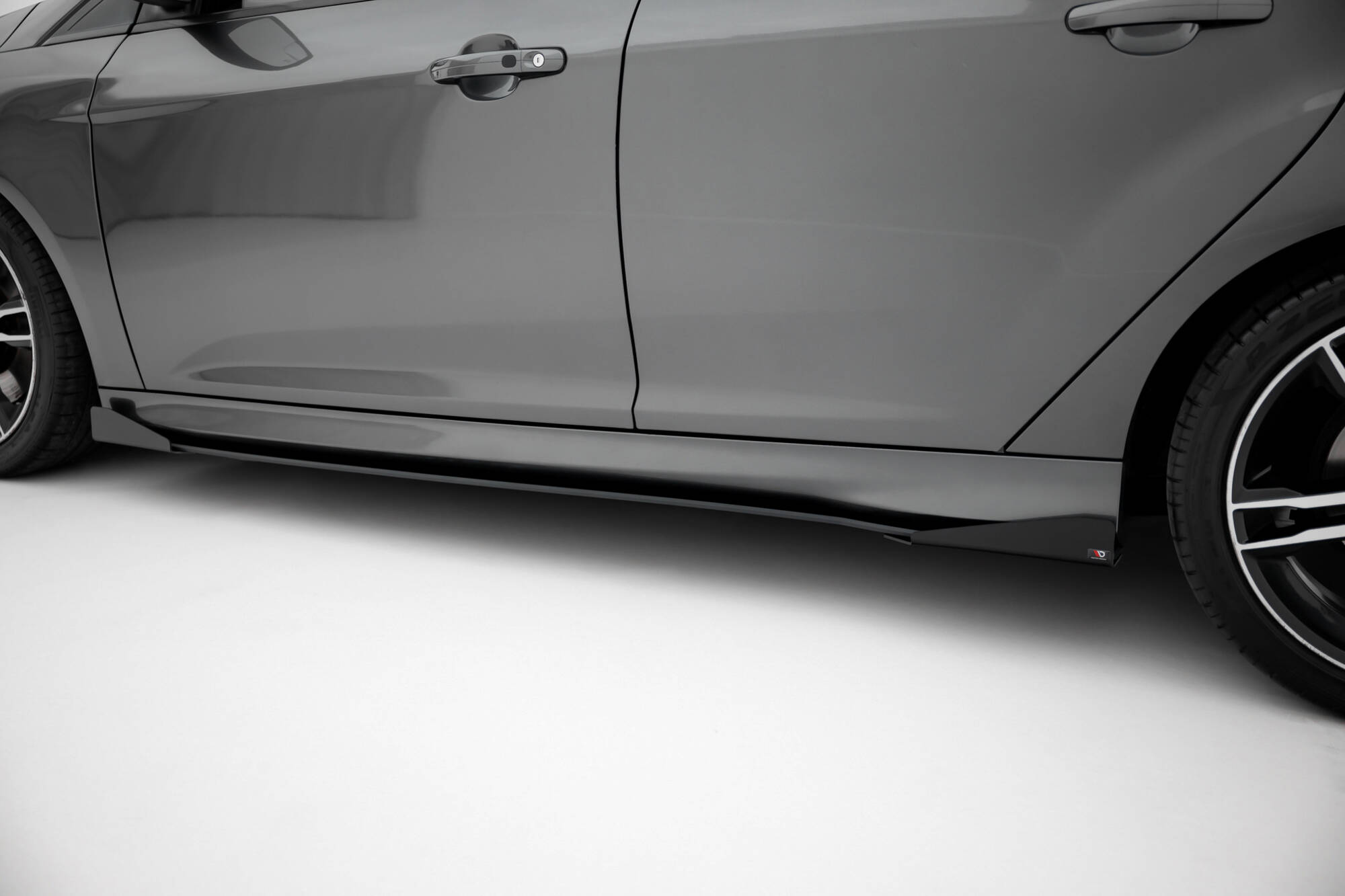 Side Flaps Ford Focus ST Mk3 Facelift - Image 4