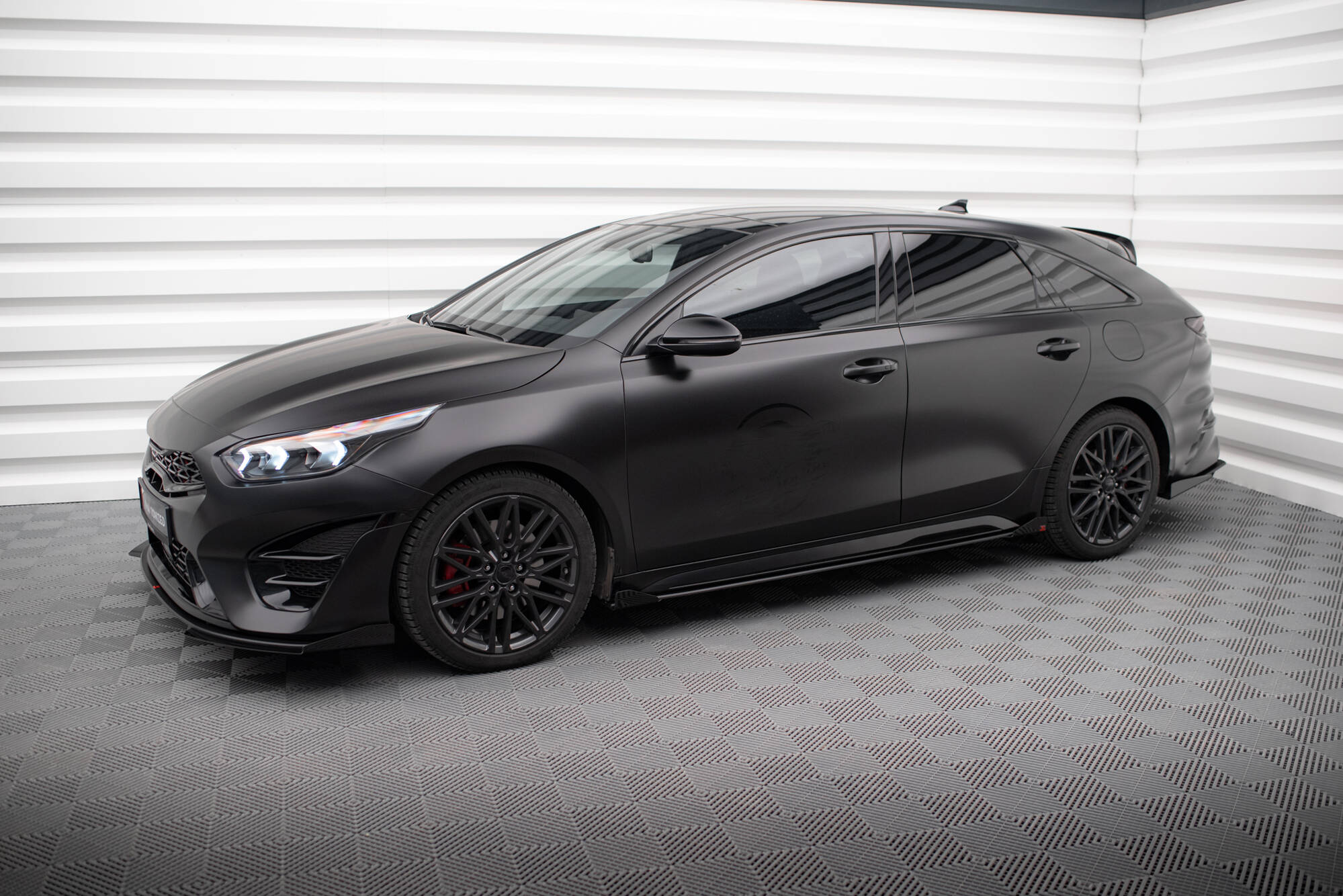 Side Flaps Kia Proceed GT / GT-Line Mk1 Facelift / Ceed GT Mk3 Facelift - Image 2