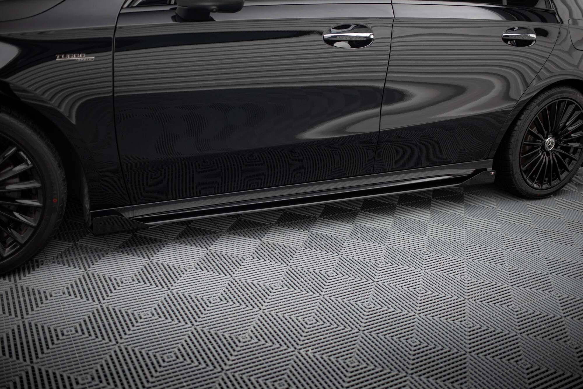 Side Flaps Mercedes-AMG A35 W177 Facelift - Image 2