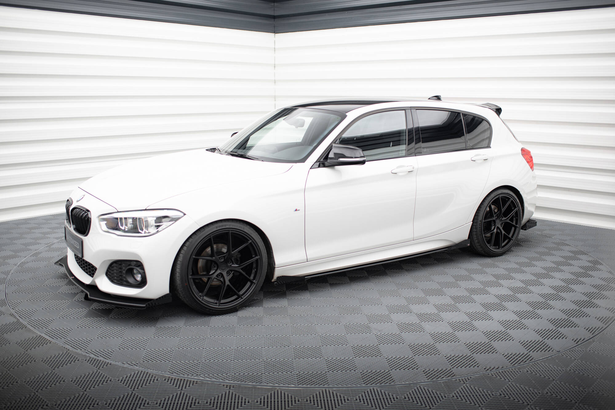 Side Flaps for BMW 1 F20 M135i / M140i / M-Pack - Image 2