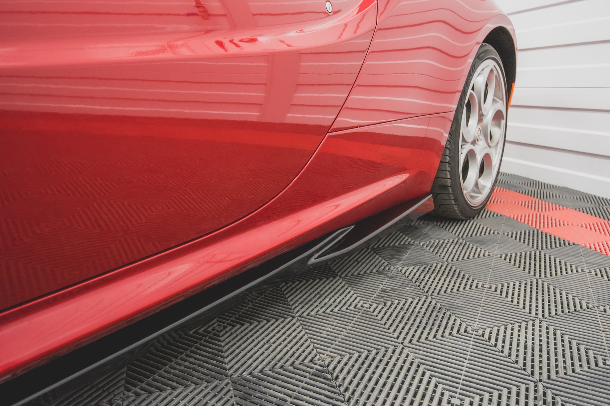 Side Skirts Diffusers Alfa Romeo 4C - Image 4