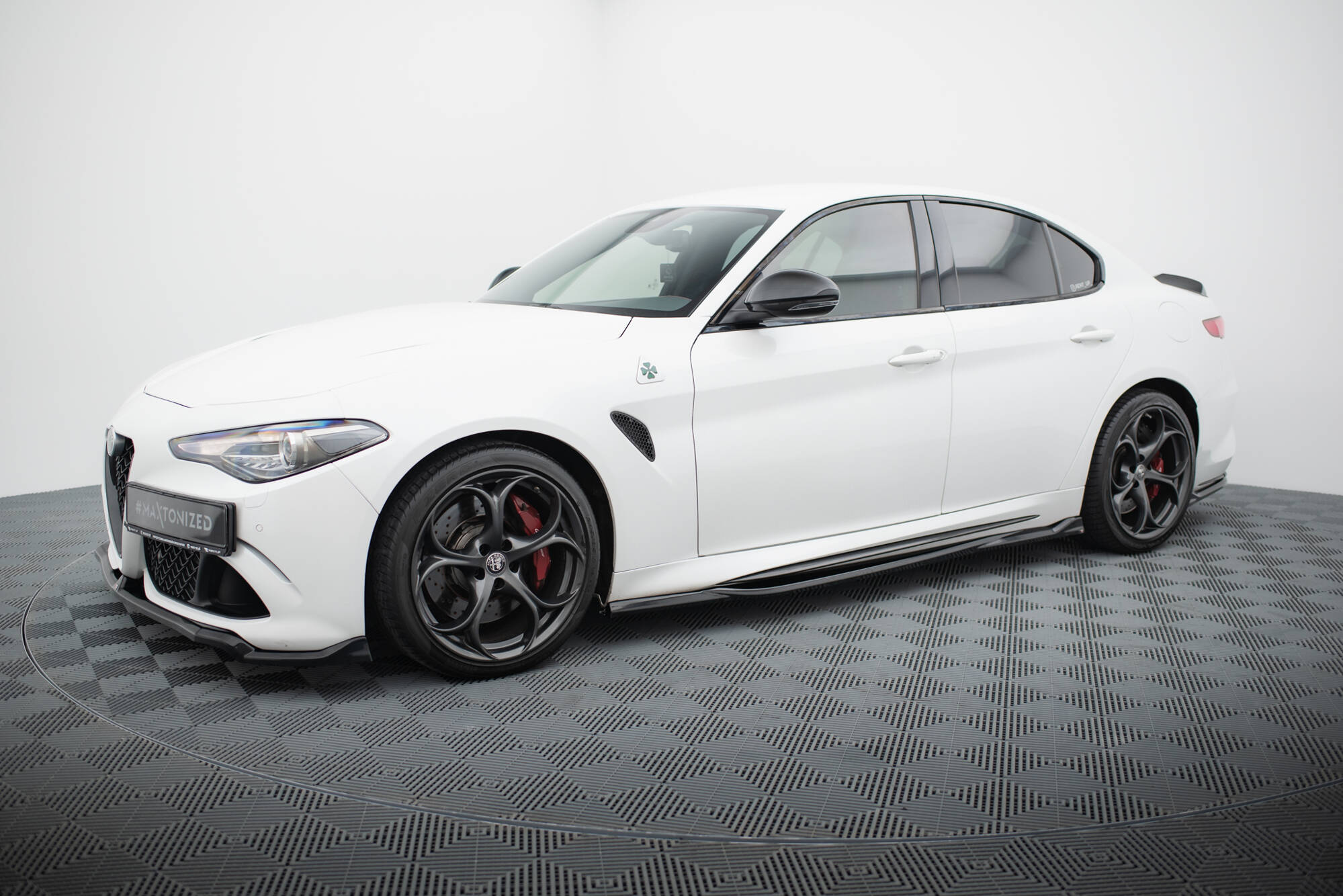 Side Skirts Diffusers Alfa Romeo Giulia Quadrifoglio - Image 2