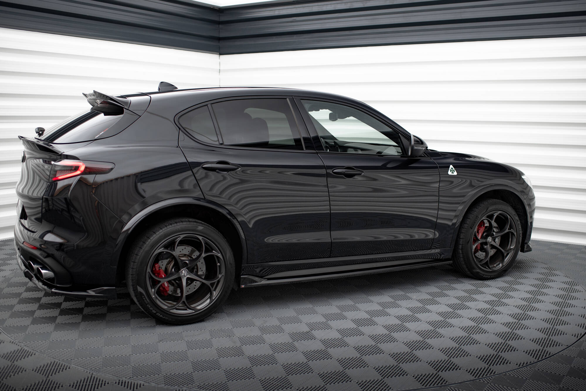 Side Skirts Diffusers Alfa Romeo Stelvio Quadrifoglio Mk1 - Image 2