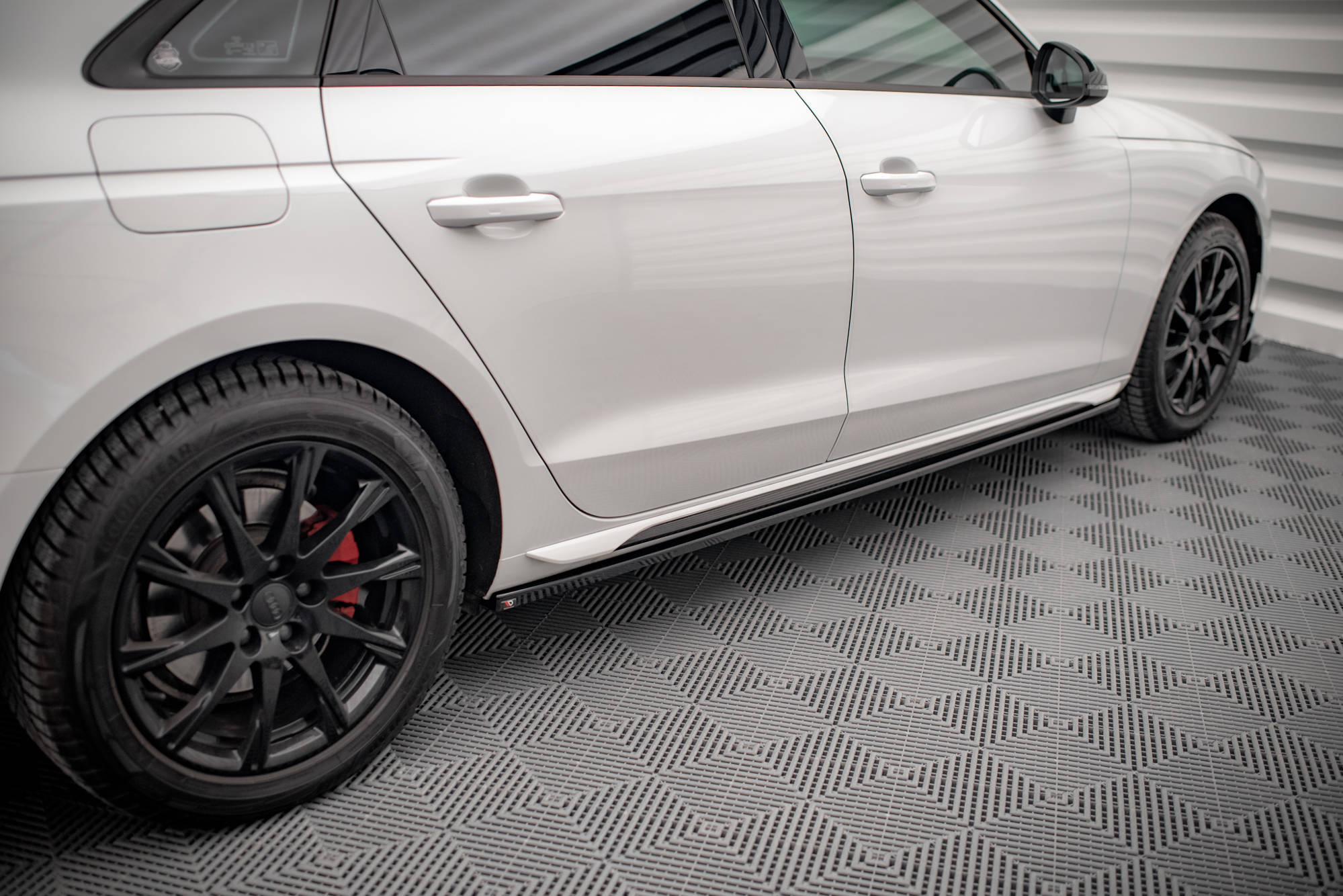 Side Skirts Diffusers Audi A4 B9 Facelift - Image 2