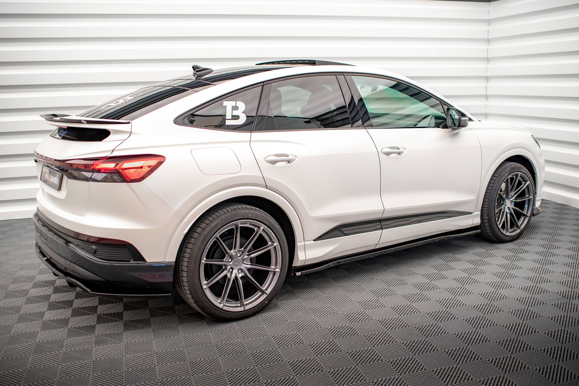 Side Skirts Diffusers Audi Q4 e-tron Sportback S-line Mk1 - Image 2