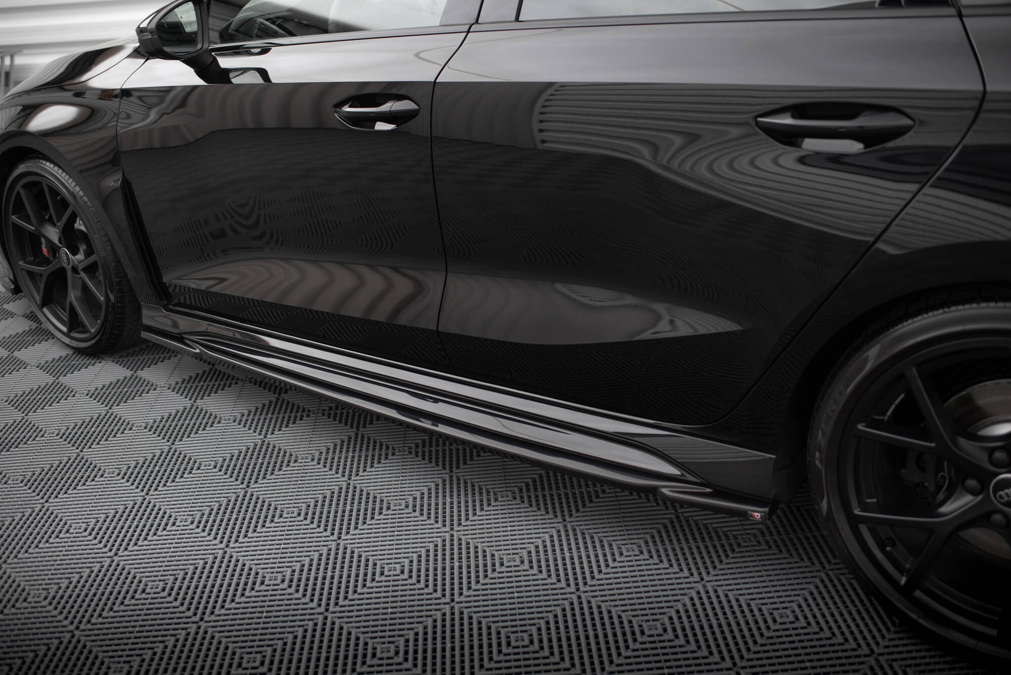 Side Skirts Diffusers Audi RS3 Sportback 8Y - Image 2