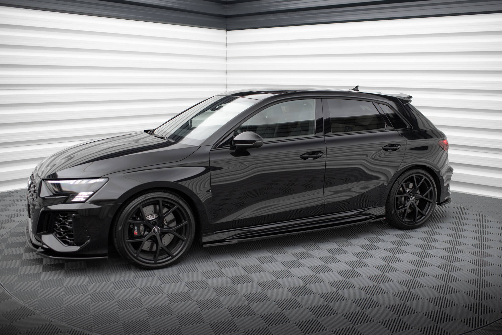 Side Skirts Diffusers Audi RS3 Sportback 8Y - Image 3