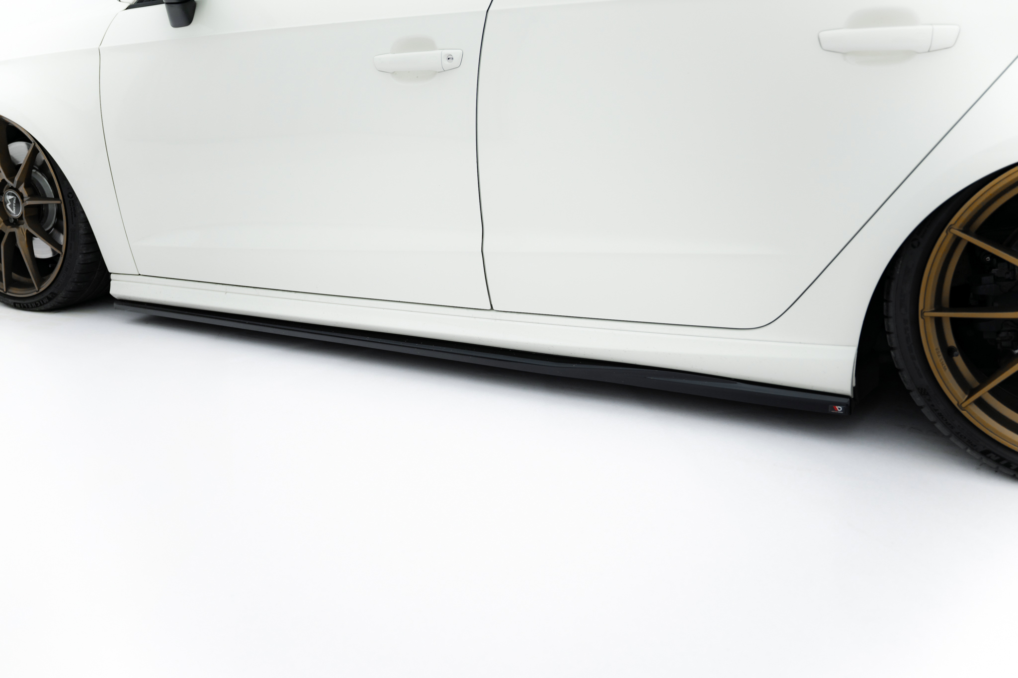 Side Skirts Diffusers Audi S3 / A3 S-Line Sportback 8V - Image 3