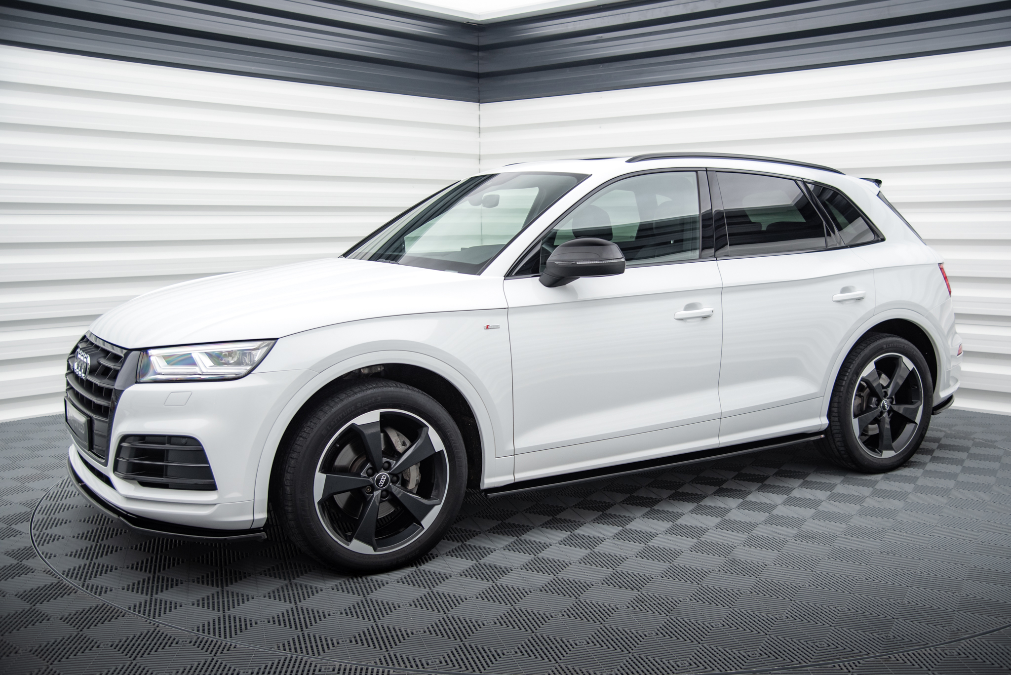 Side Skirts Diffusers Audi SQ5/Q5 S-line Mk2 - Image 3