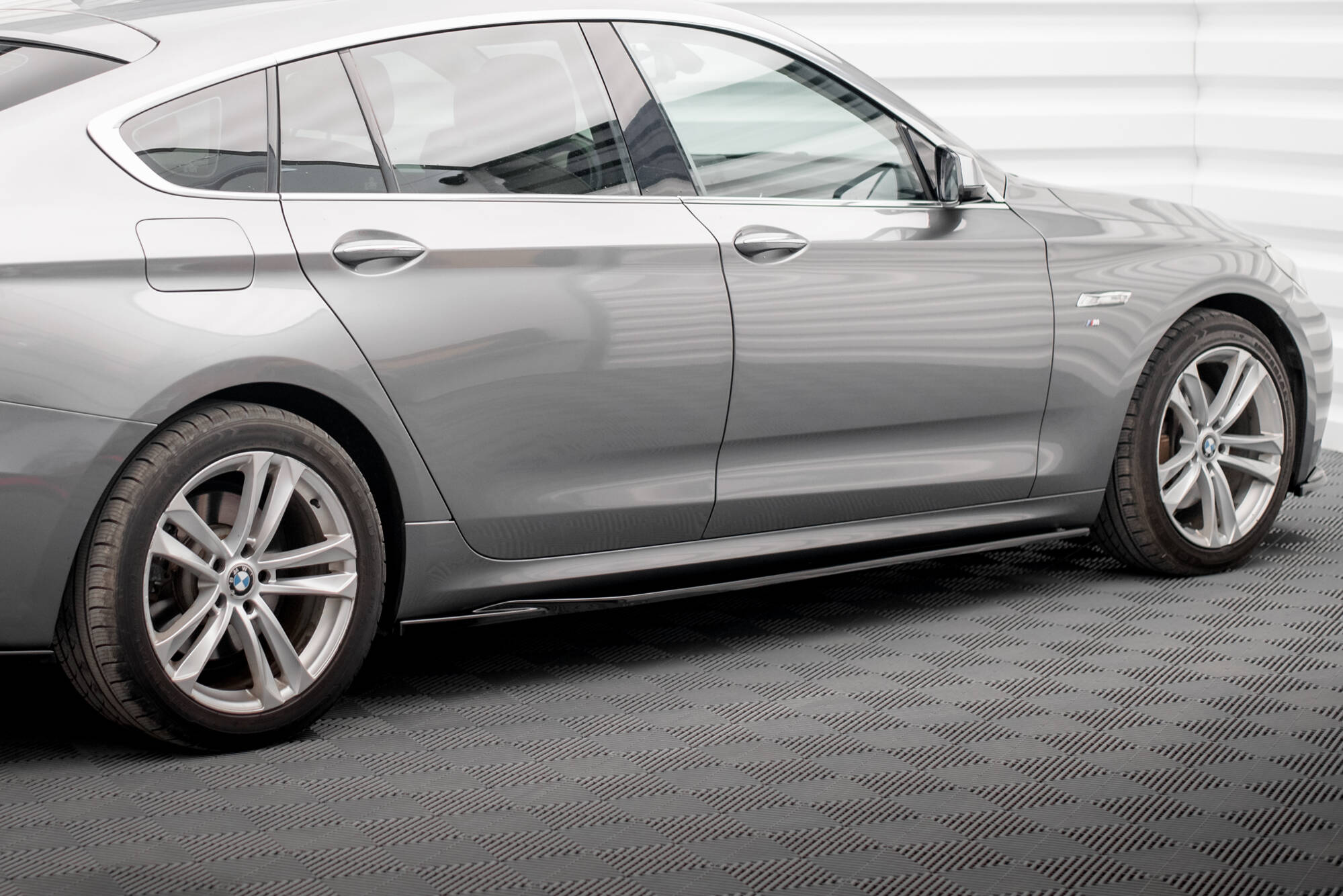 Side Skirts Diffusers BMW 5 GT M-Pack F07 - Image 2