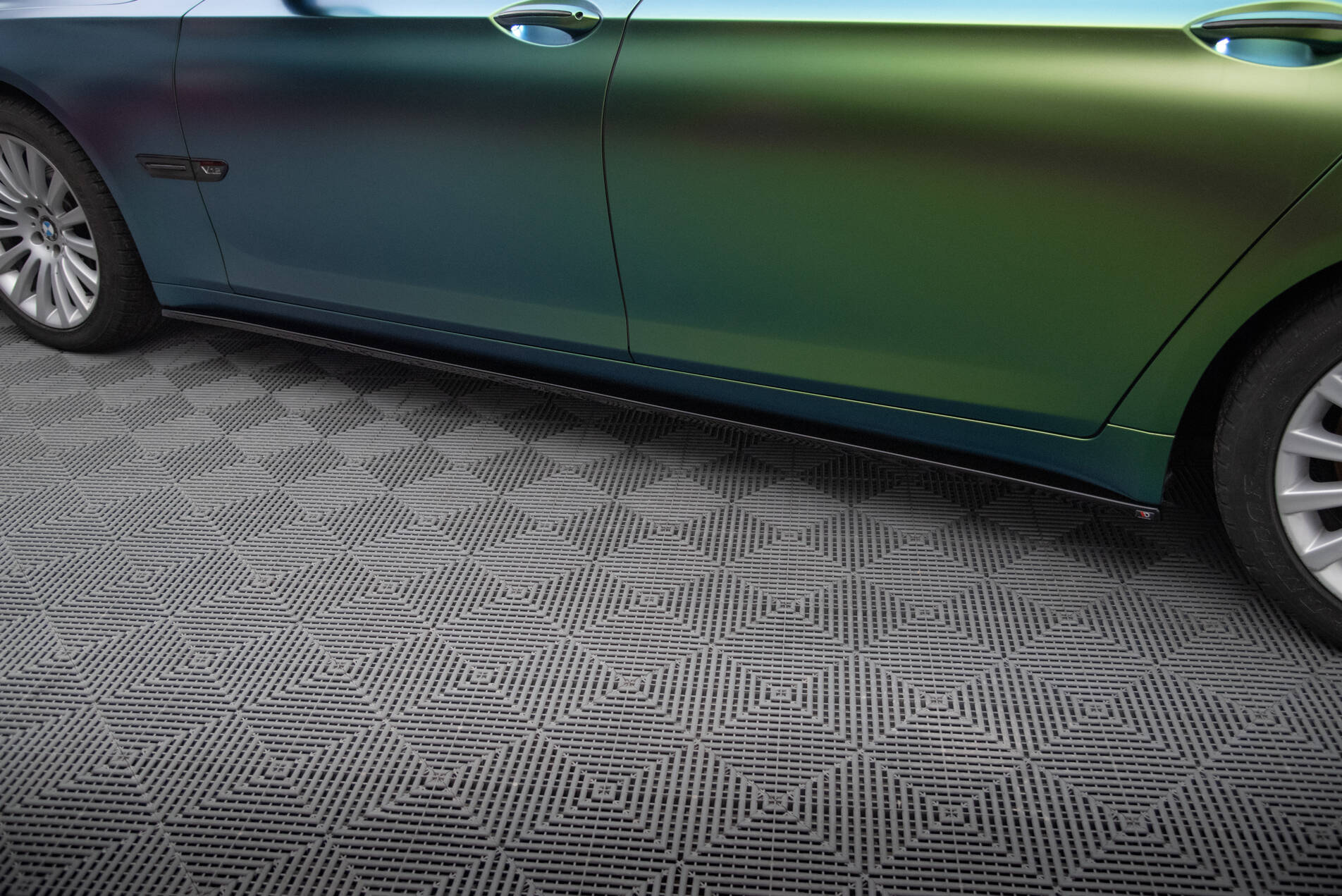 Side Skirts Diffusers BMW 7 Long F02 - Image 3