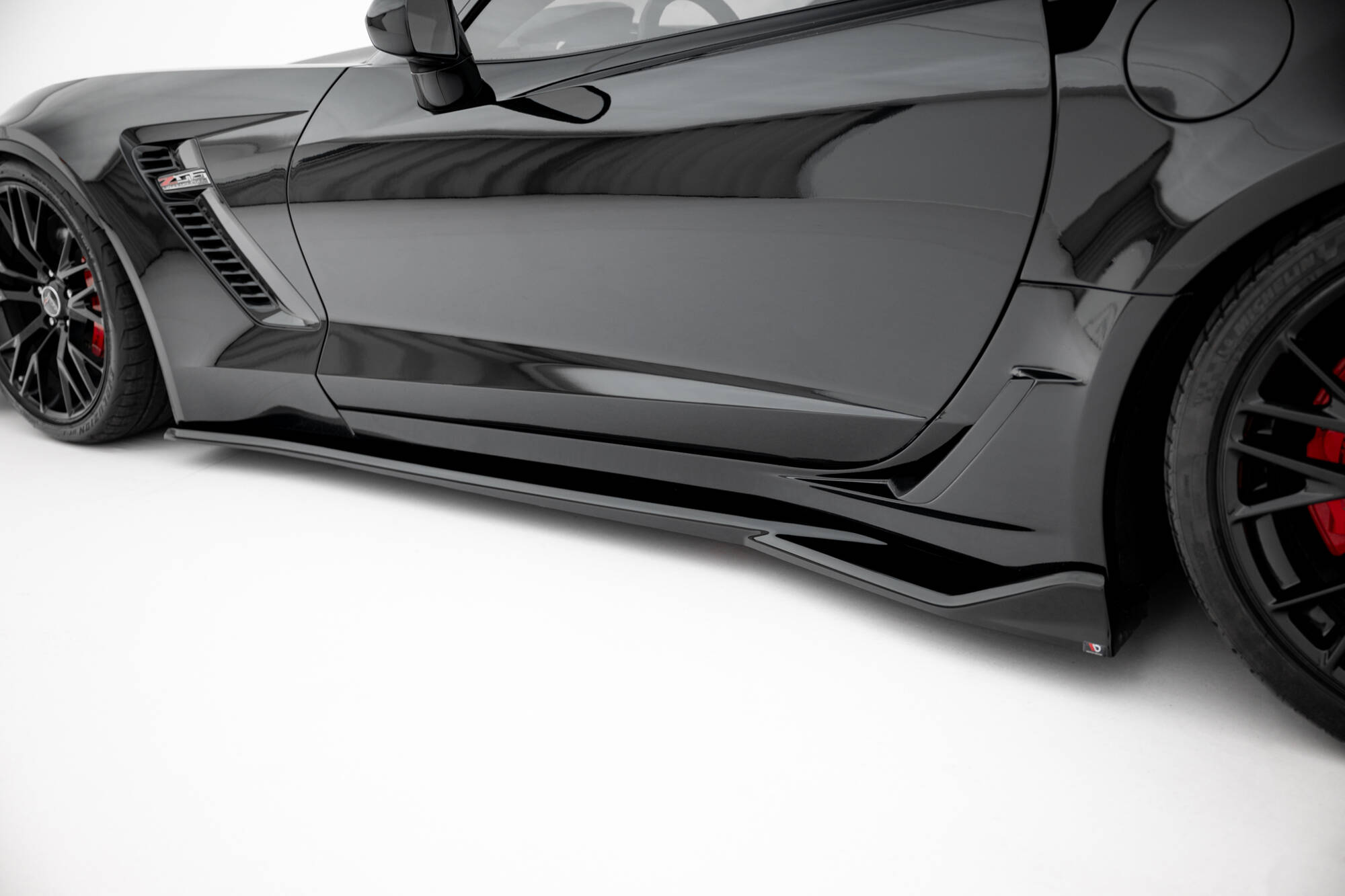 Side Skirts Diffusers Chevrolet Corvette Z06 C7 - Image 3