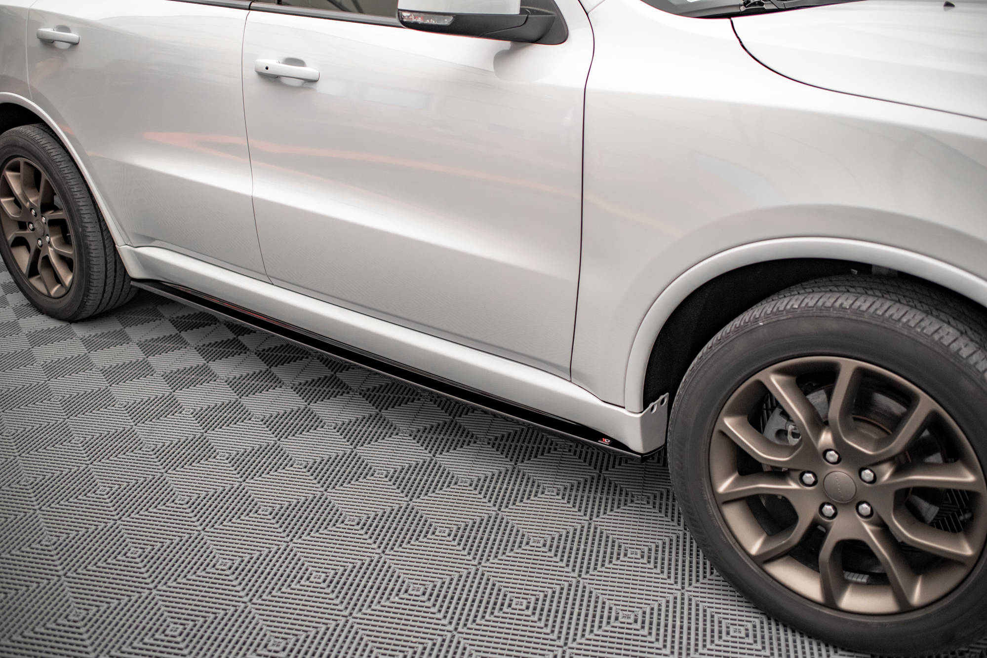 Side Skirts Diffusers Dodge Durango RT Mk3 - Image 2