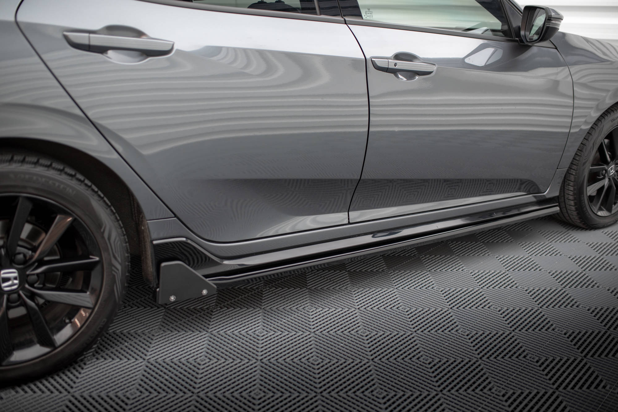 Side Skirts Diffusers + Flaps Honda Civic Sport Mk 10 - Image 4